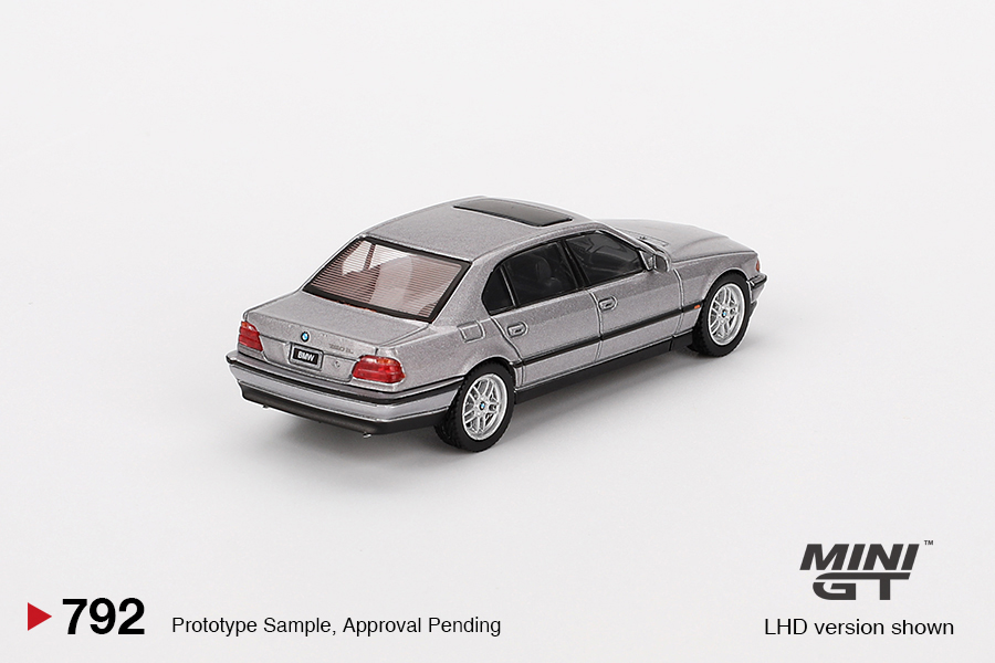 Mini GT 1/64 BMW 750IL Aspen Silver Metallic- MGT00792-R