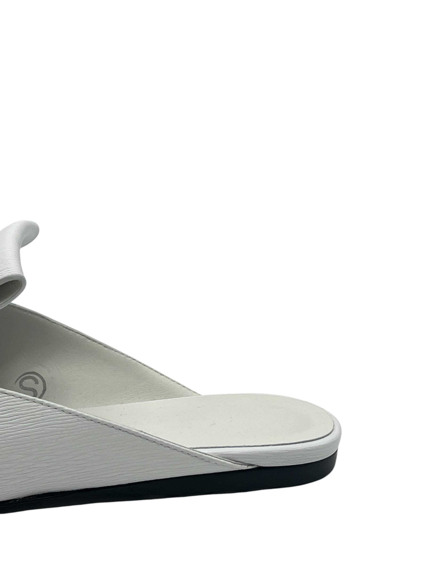 Pre-Owned HERMÉS Eloge Mules Chèvre Liegee Blanc / Product Code: 26052006