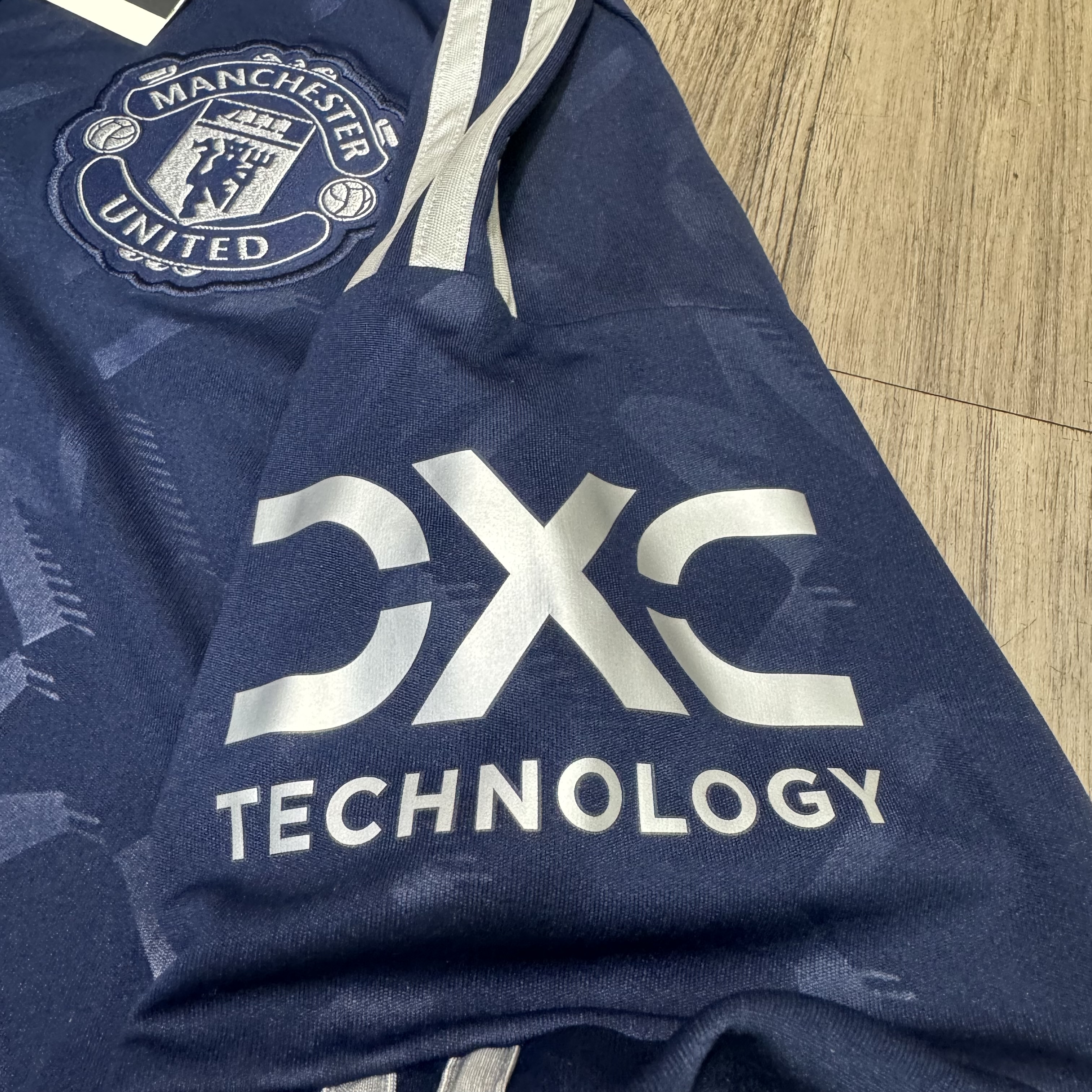 Manchester United 24/25 L/S away shirt (Bnwt)