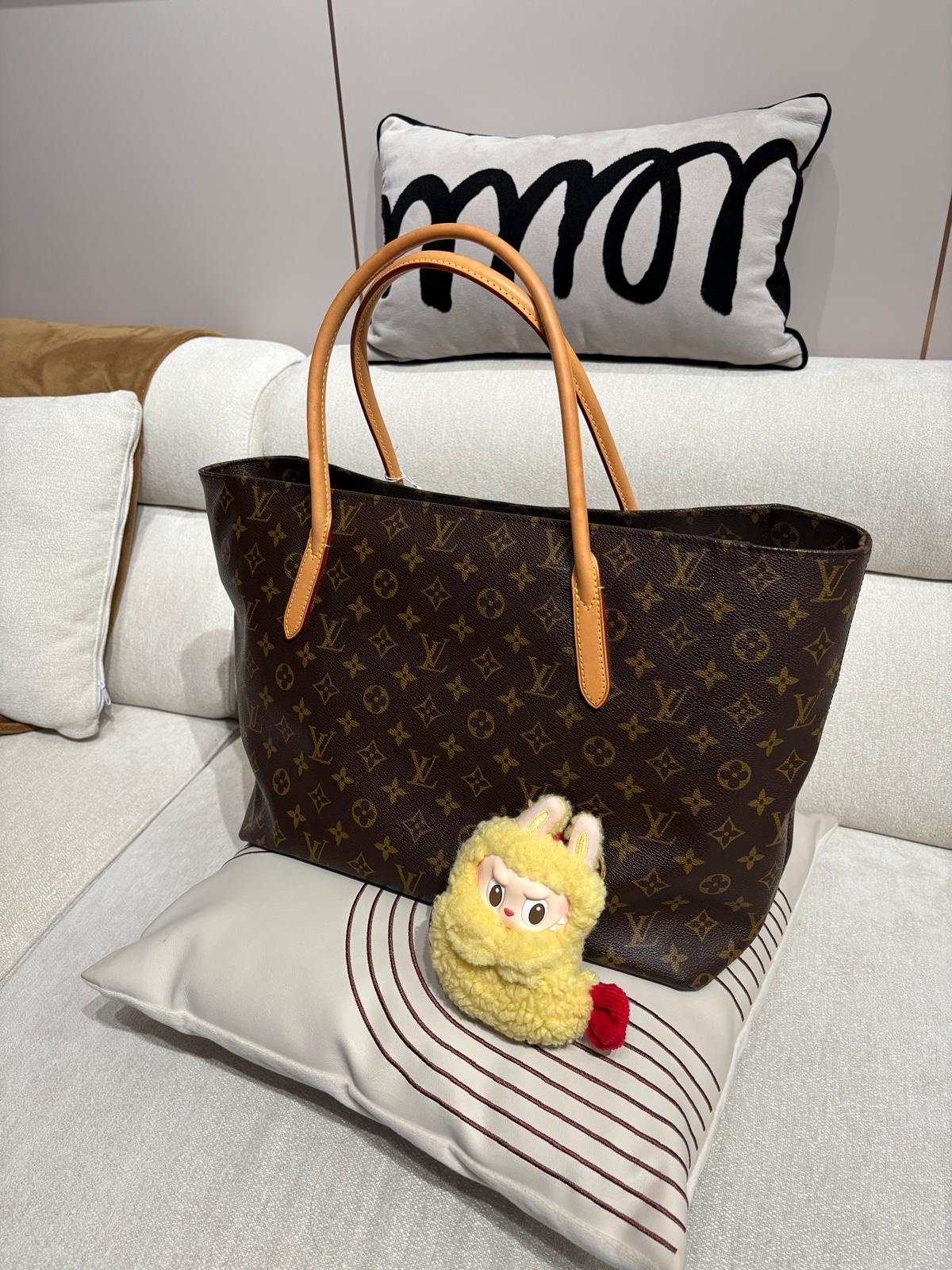 Lv Raspail MM Monogram Tote Bag 100%Authentic ,98%new ✅Dust bag