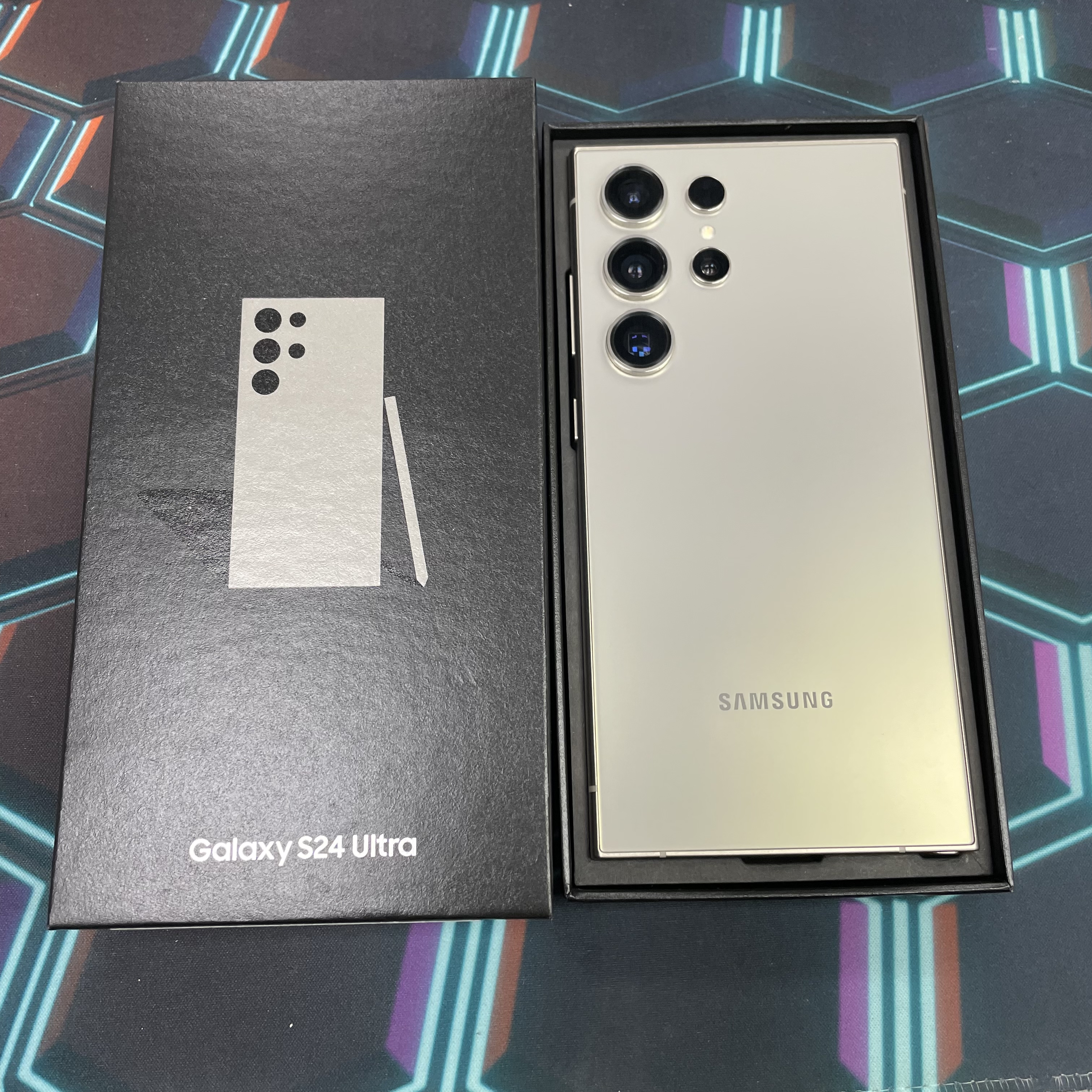 *7912 Galaxy S24 Ultra 勁靚機 12+256GB 灰色 gray