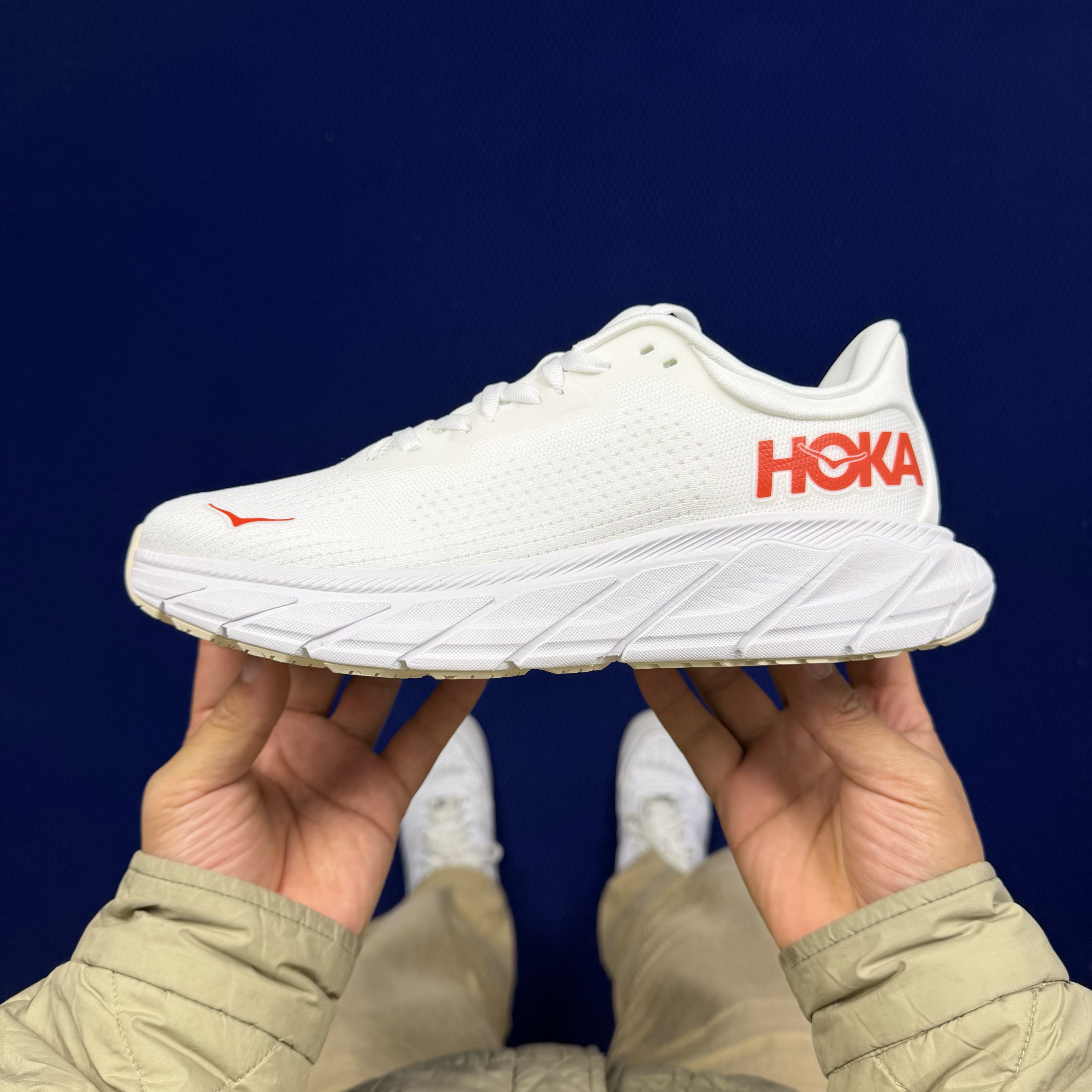 Hoka One One Arahi 7