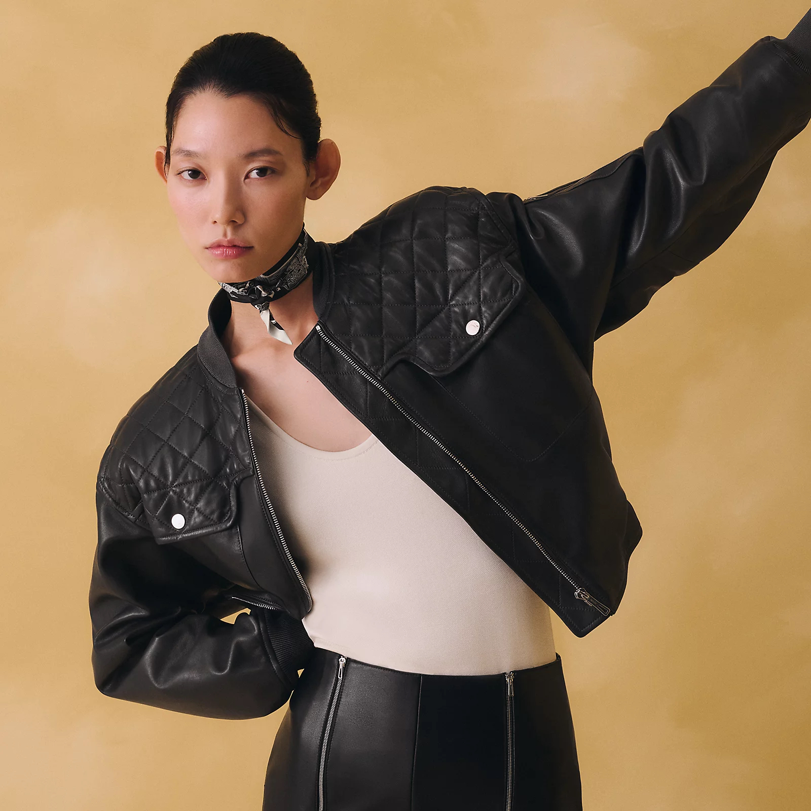 Hermes 全新🆕 100% 絲 Merveilleuses Lanternes 圖案Twilly