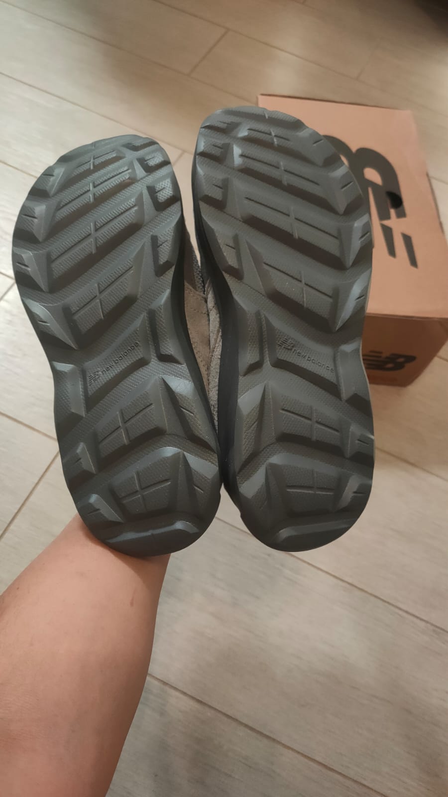 [香港現貨][New Balance] FW BREEZE - GREY 240 (曾試穿一次)