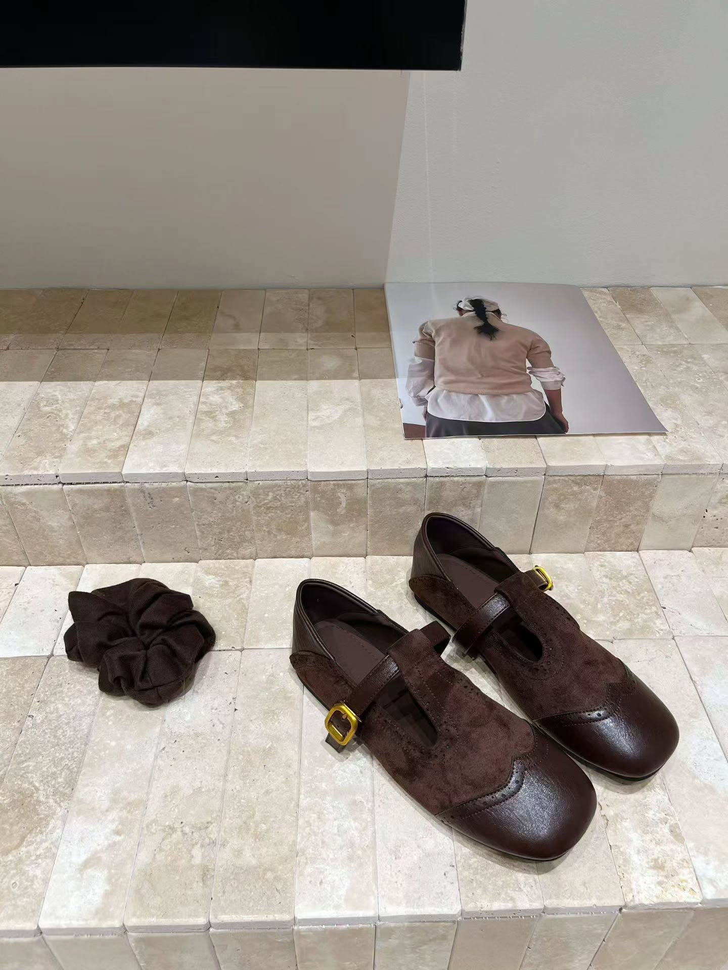 2528-29 复古钩花平底鞋 🇨🇳