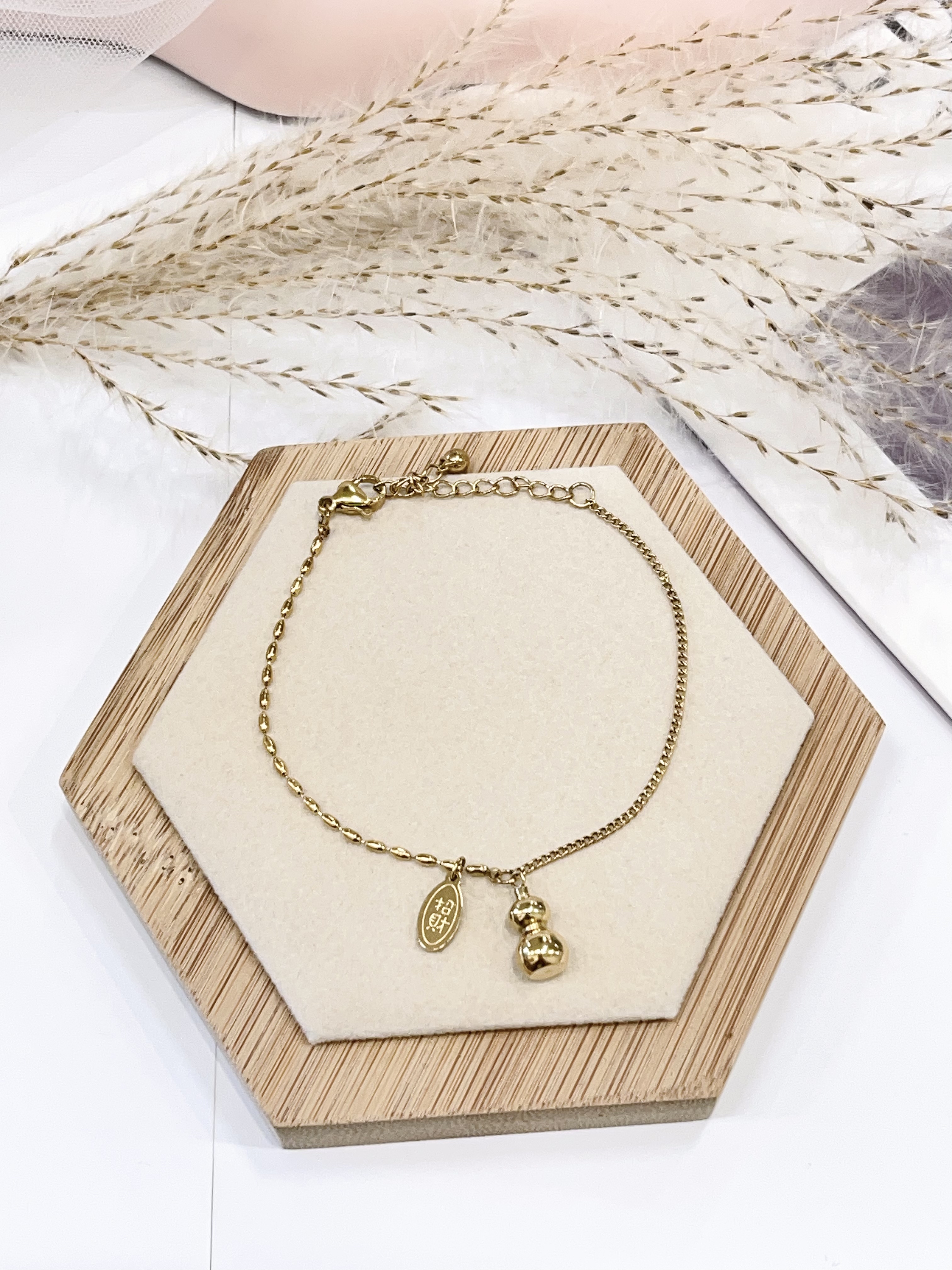 立体小葫芦钛钢手链