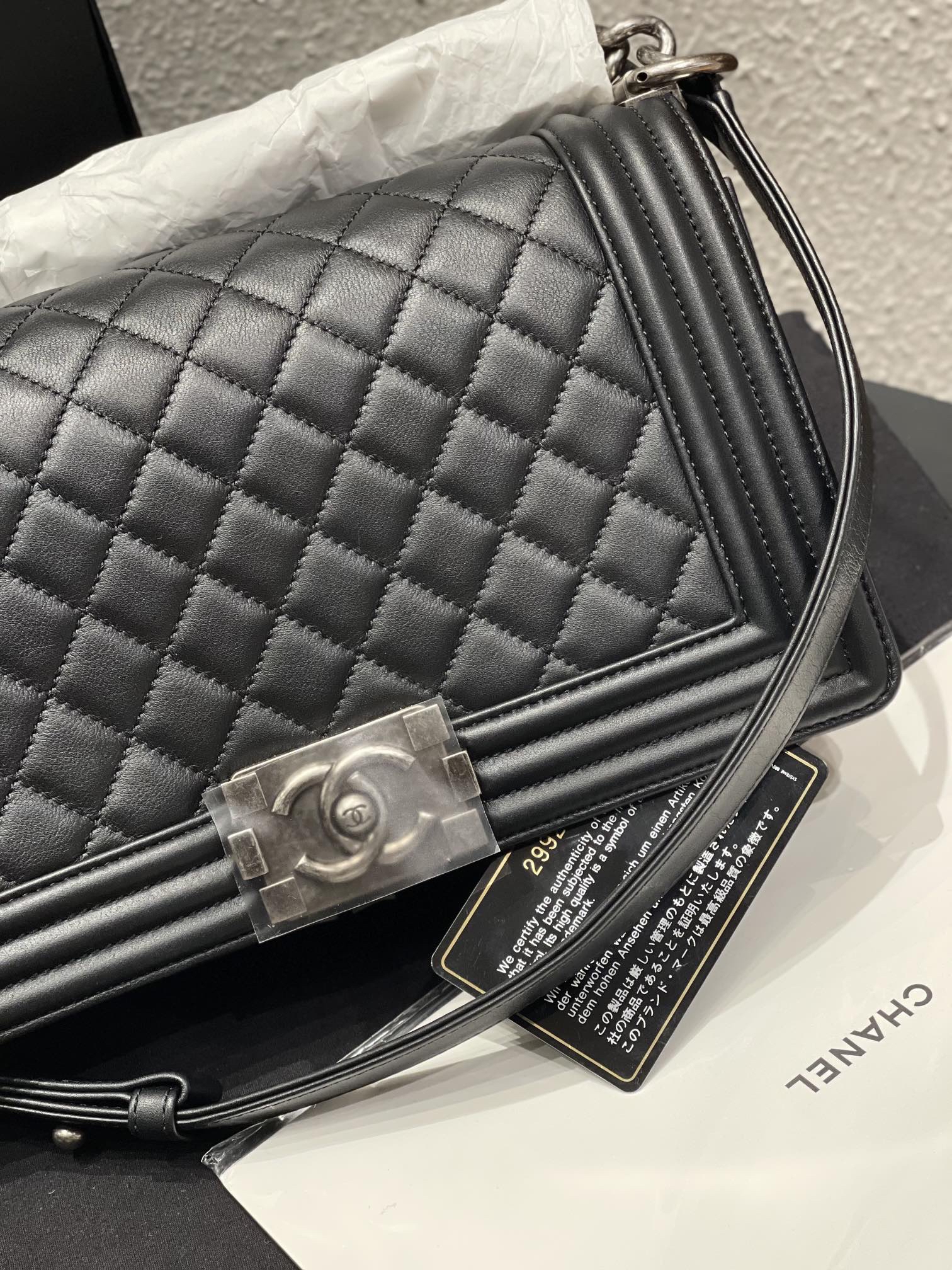 Unsed item boy chanel calf skin 26032701