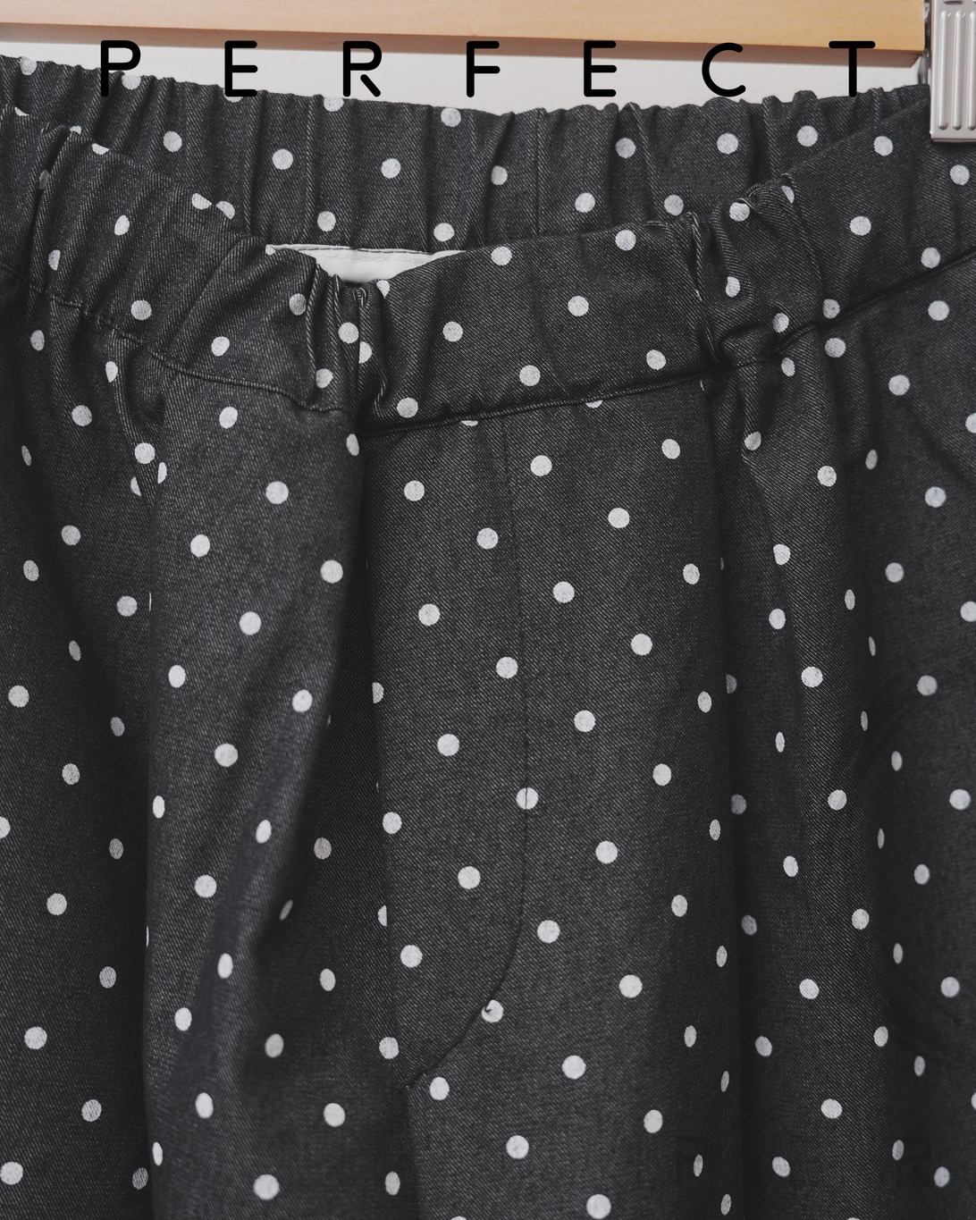 P0013_牛仔橡根頭百搭波點修飾腳形褲（黑白波點）