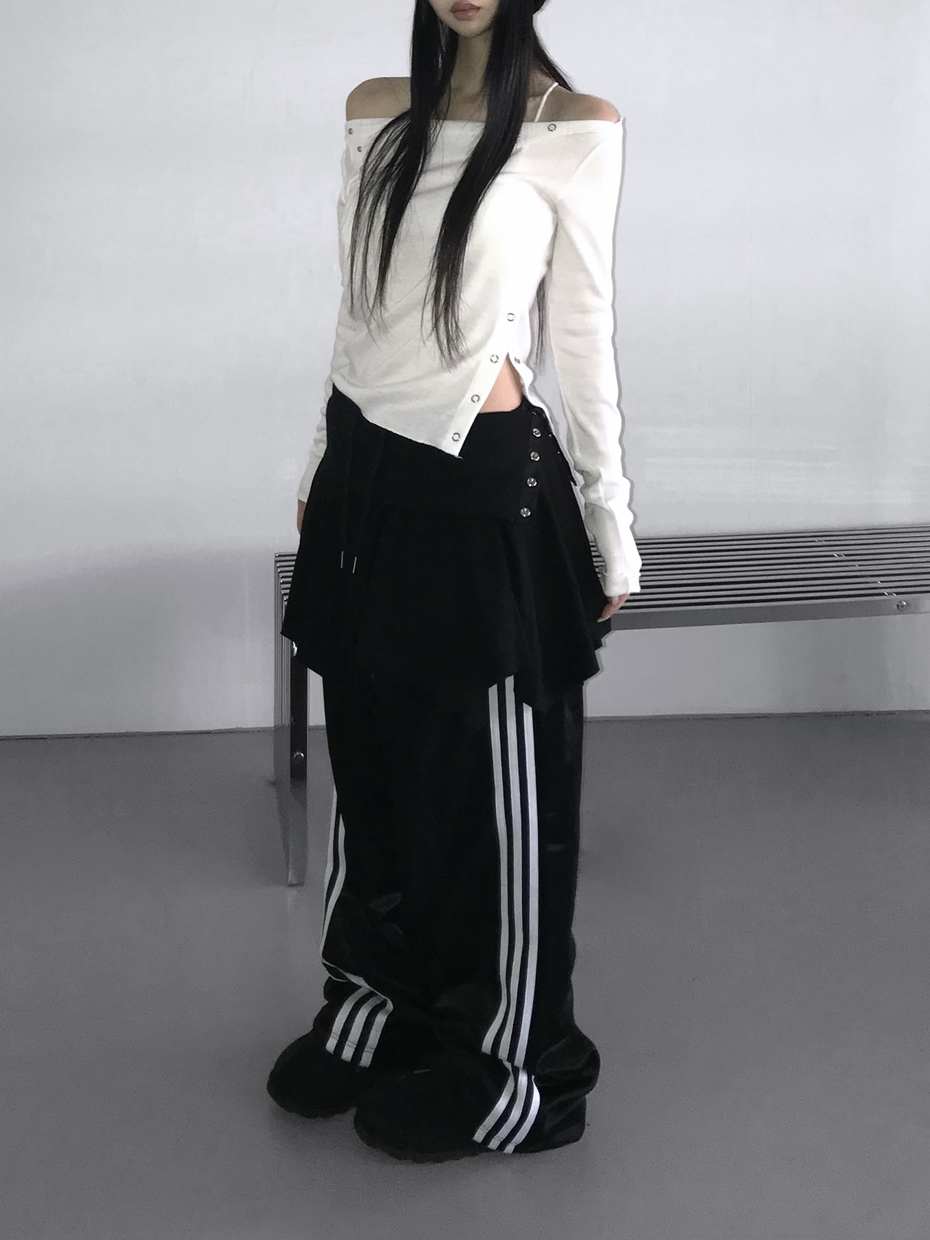 Snap Button Ruffle Mini Skirt