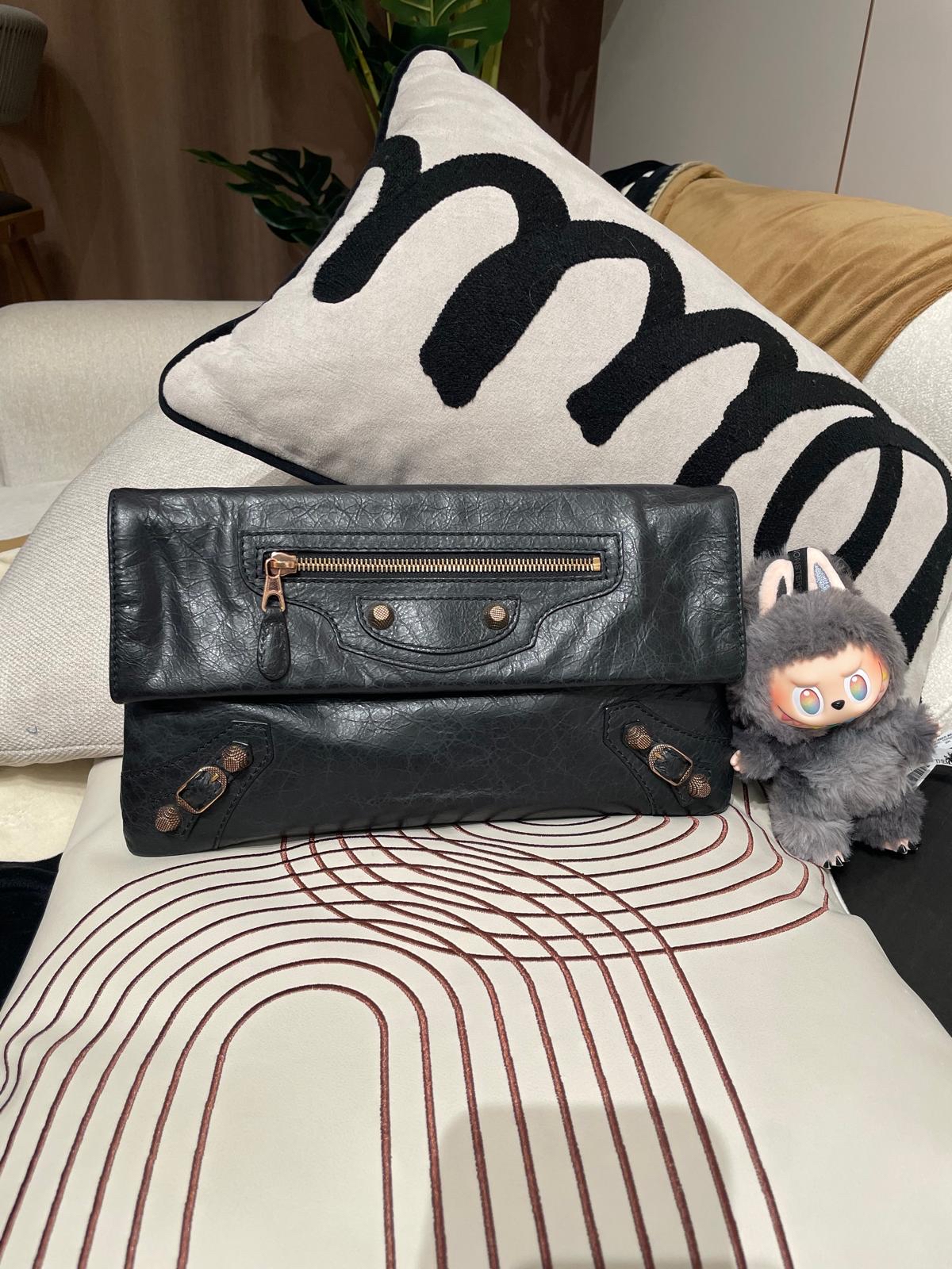 Balenciaga clutch bag 100%Authentic,95%new