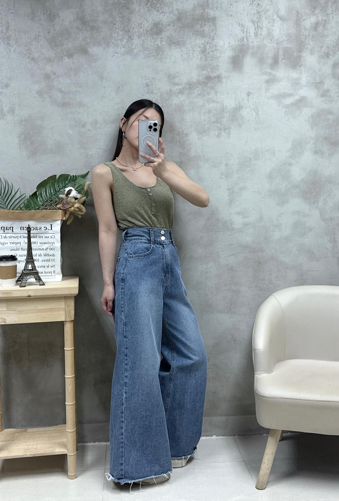 D14 扣鈕針織背心