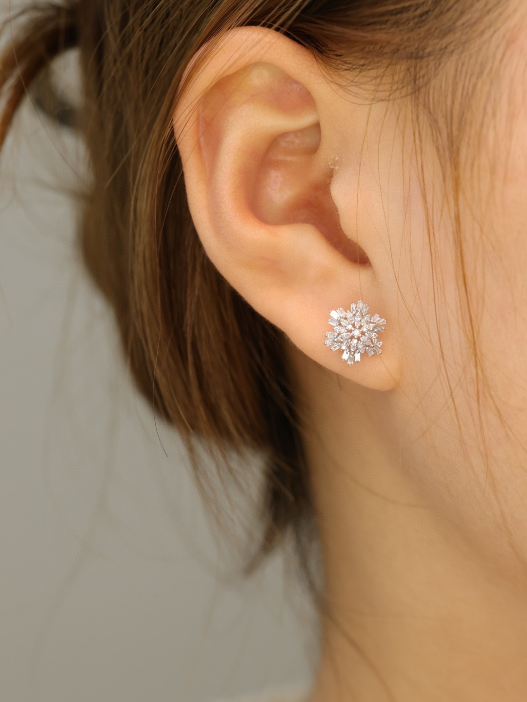 18K Diamond Earrings 