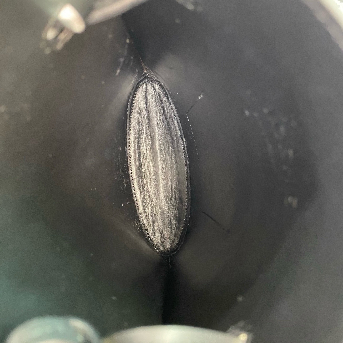 【預訂貨品】LOEWE黑色手機包