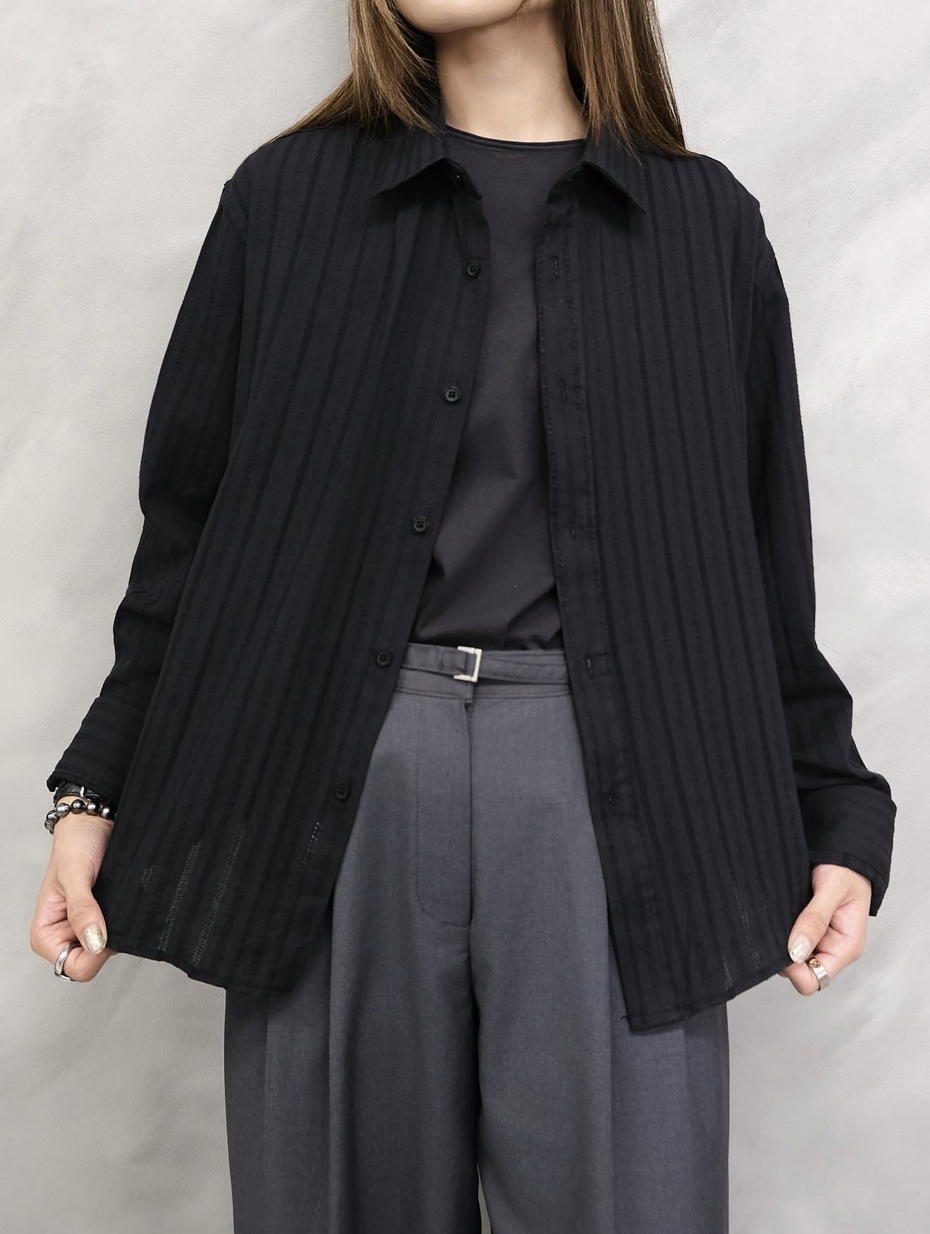 (Unisex)Embossed Stripe Boxy Shirt #sh19