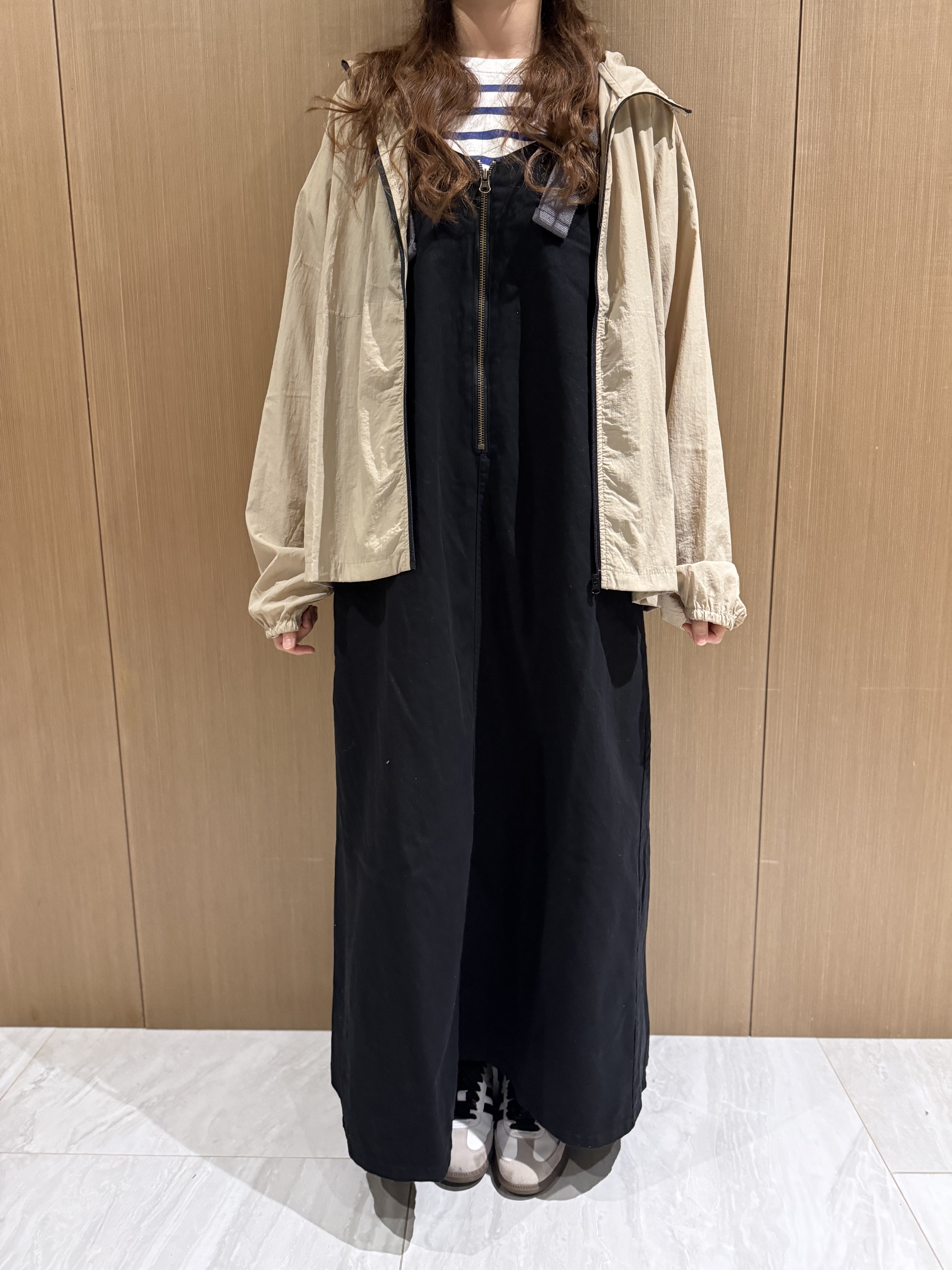 超薄連帽風褸（奶茶棕）