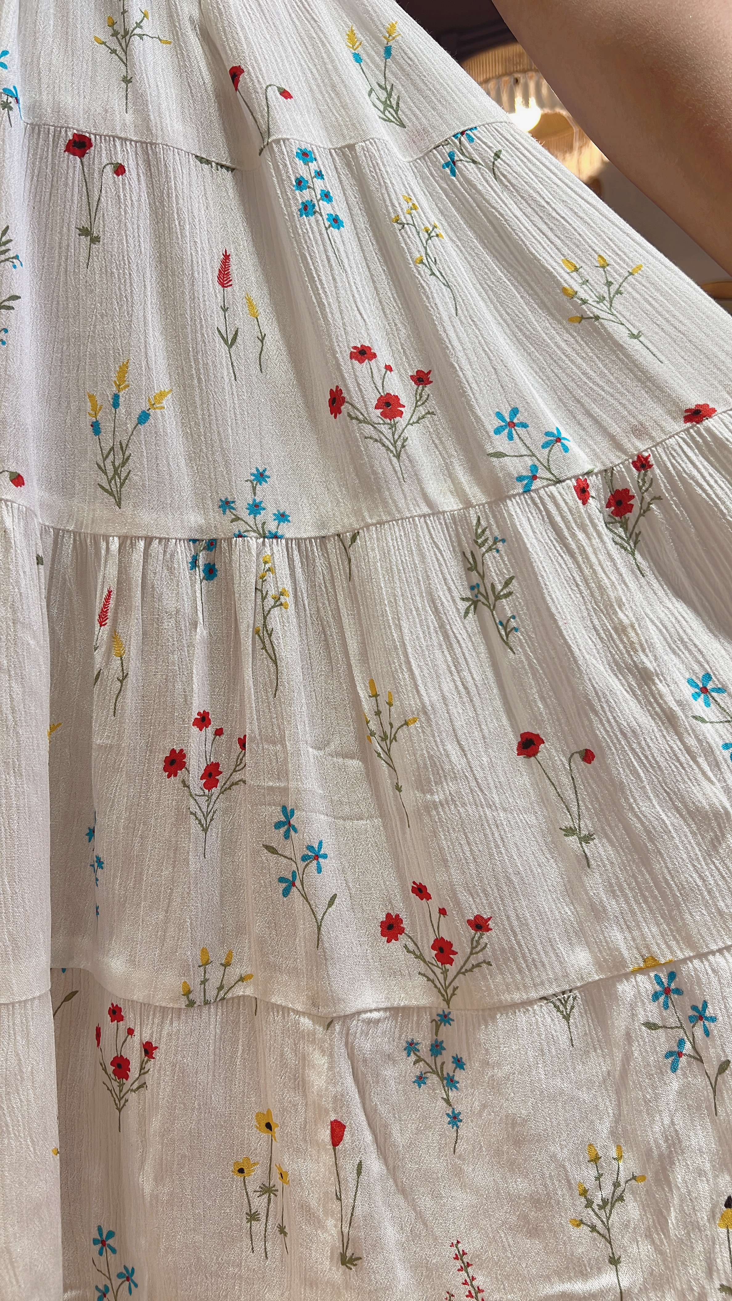 1977 White Mini Floral Sleeveless OP (CAN ADD SLEEVE) 42"