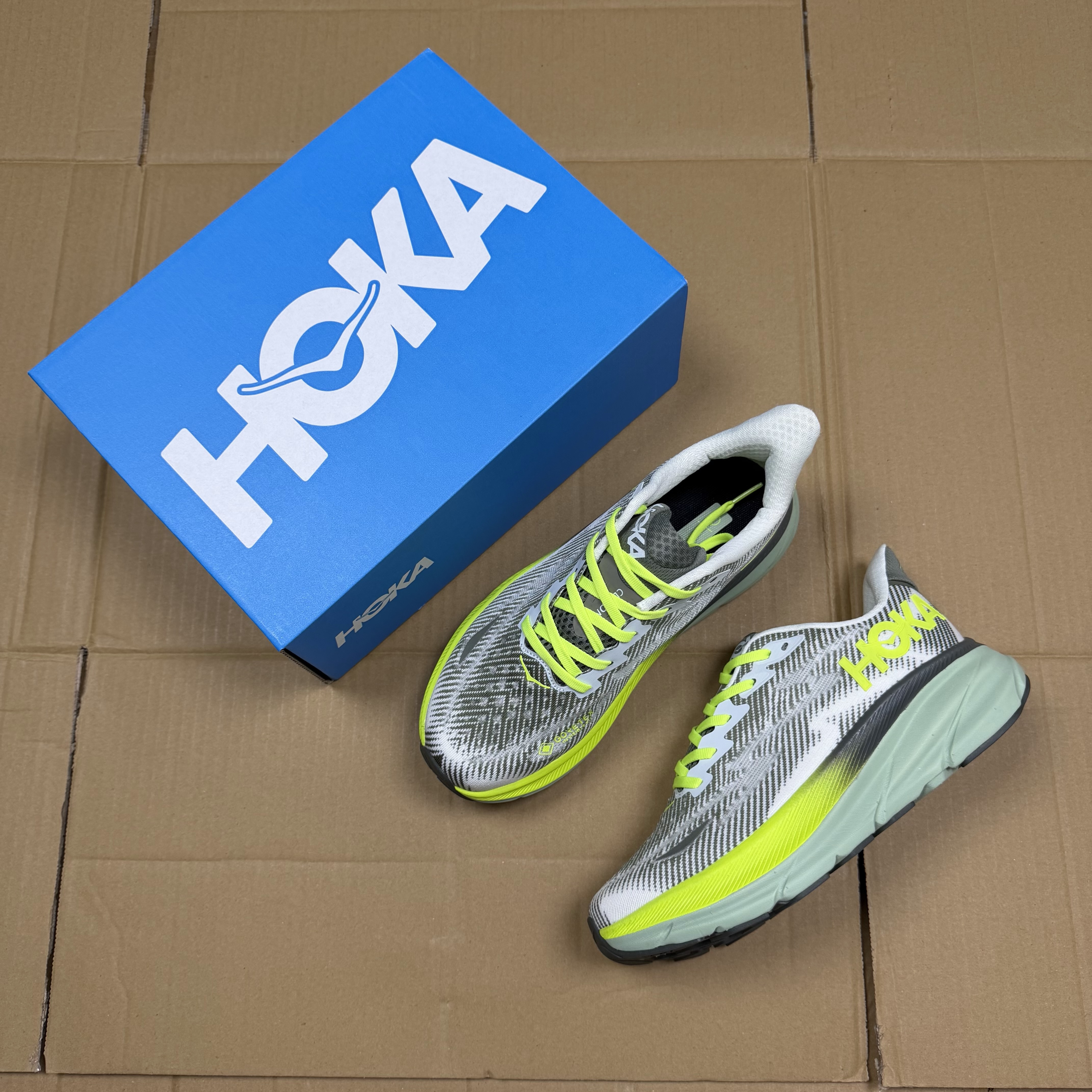 Hoka Clifton 9