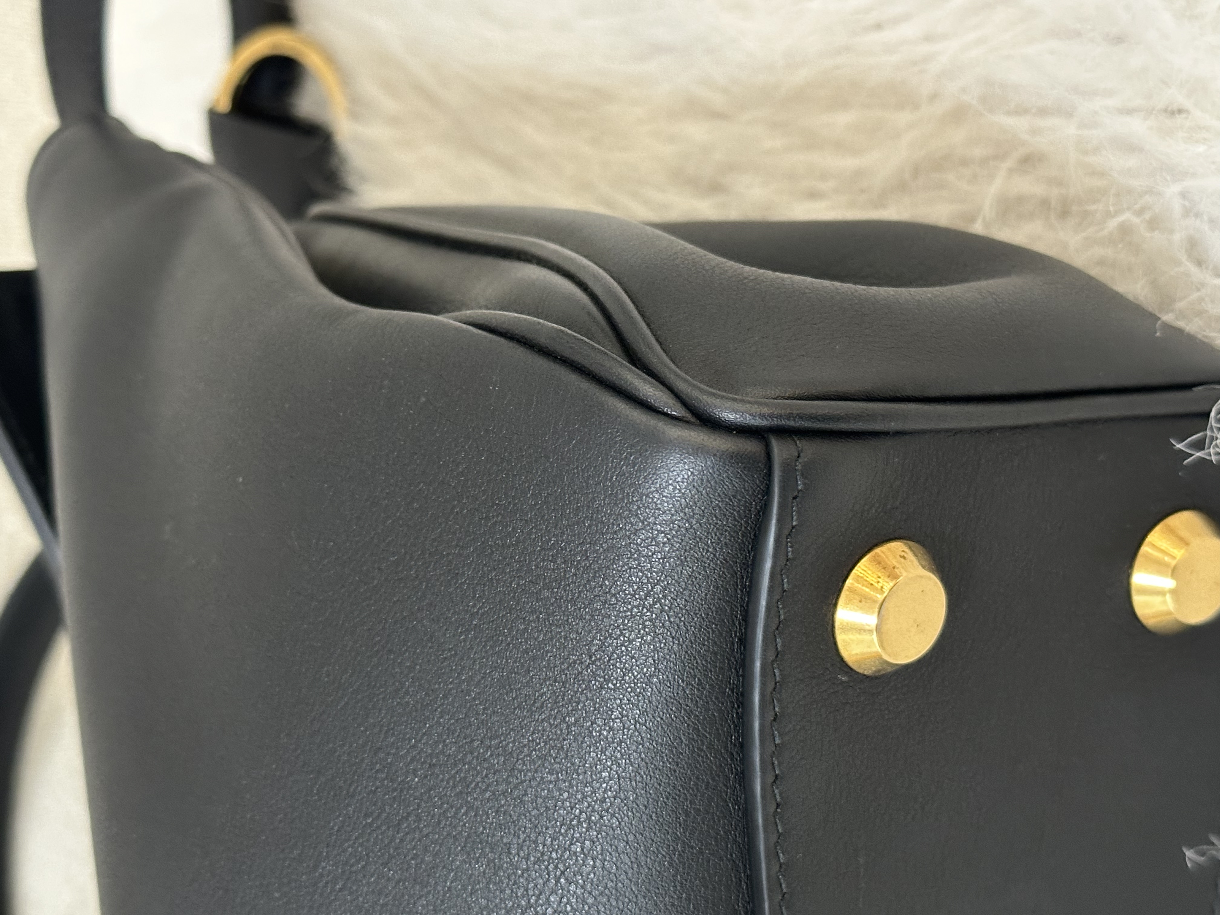 Pre-owned Balenciaga Rodeo / 26NY24