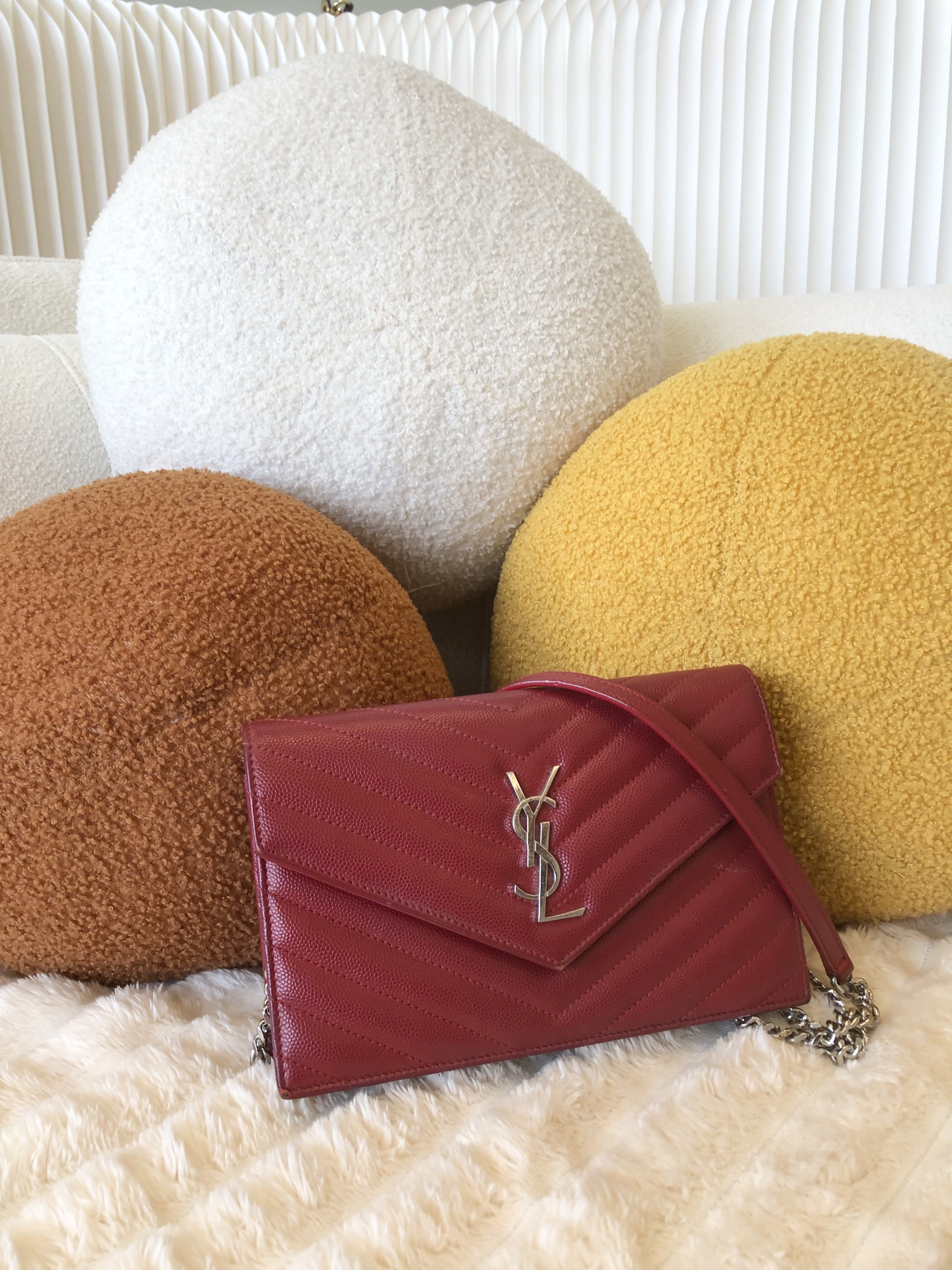 Pre-owned YSL woc/Red/ Product Code: 2491408