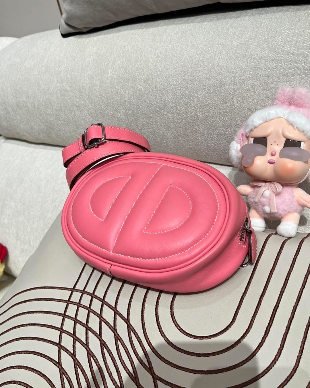 Hermes in the loop belt bag STAMP Y ,100%Authentic,98%new✅dust bag