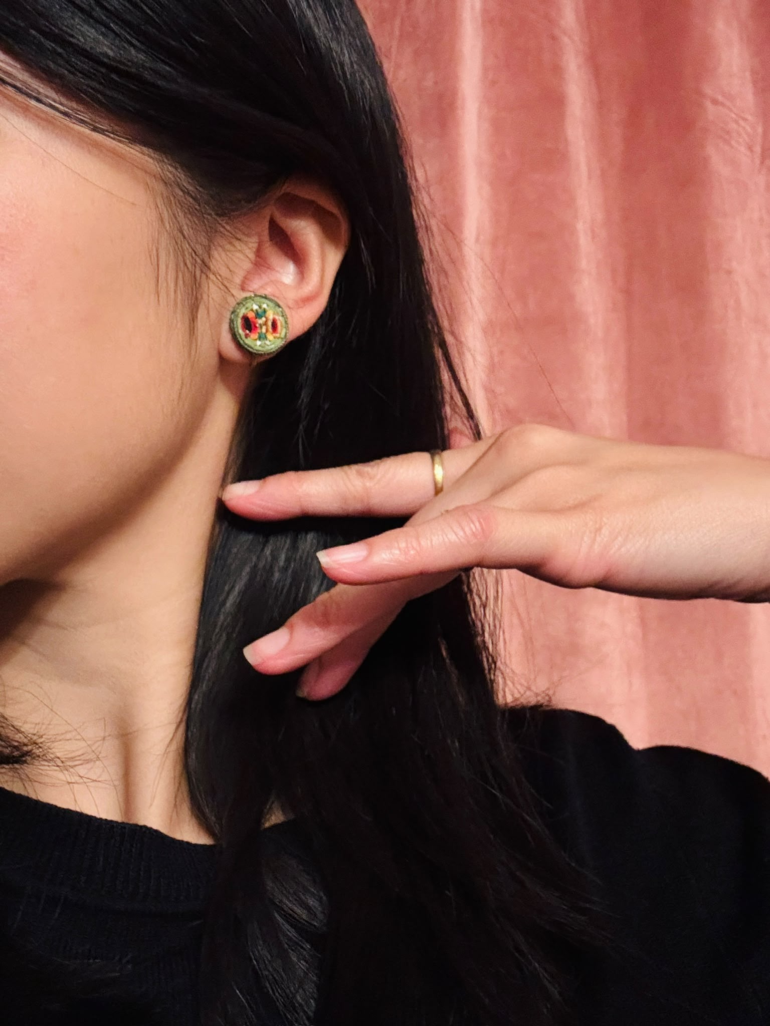 Vintage Mid-Century Green Floral Mosaic Screw-back Earrings (MT2690)
