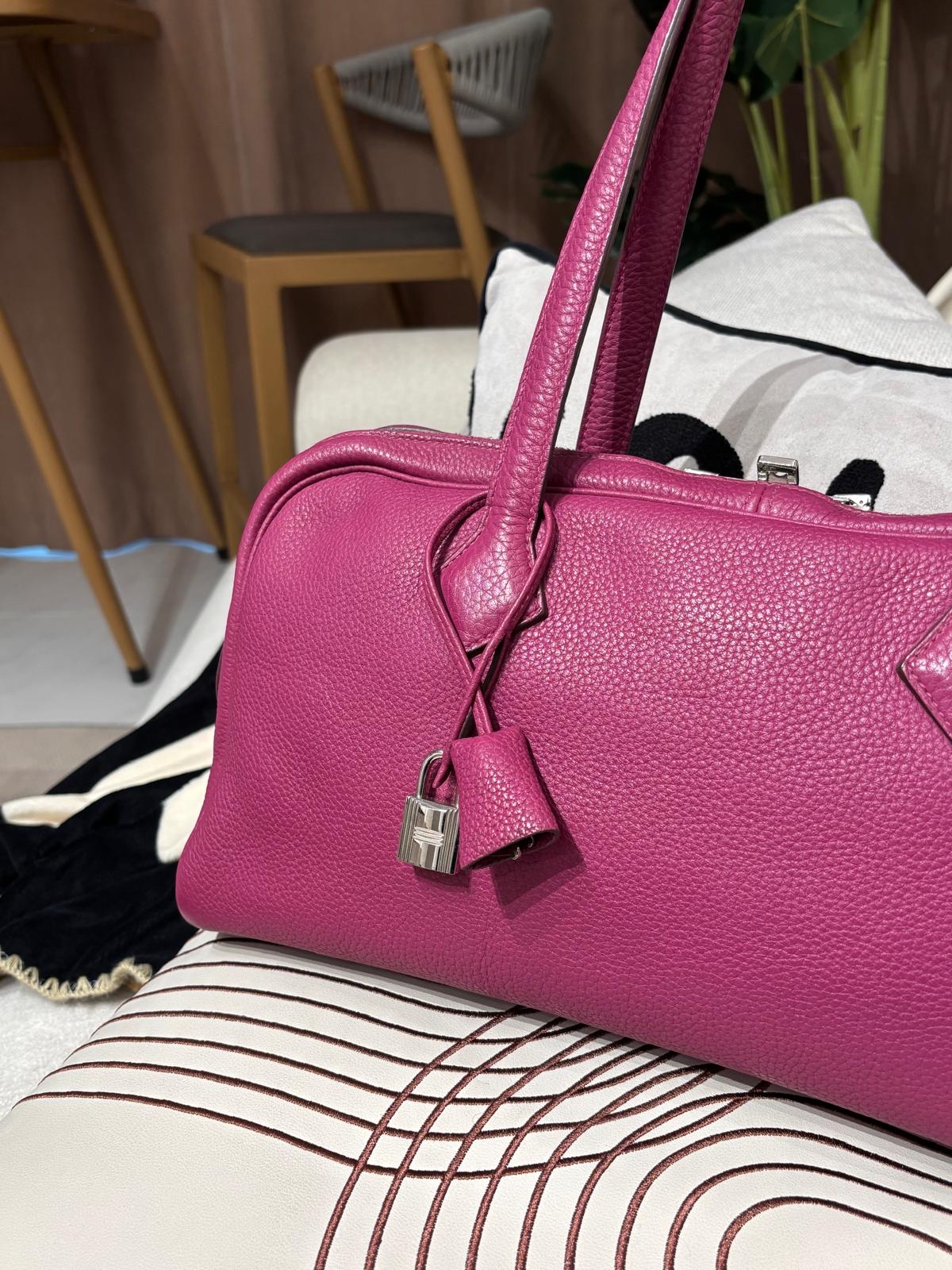Hermes Victoria Elan 100%Authentic, 95%New ✅key Lock✅Dust bag