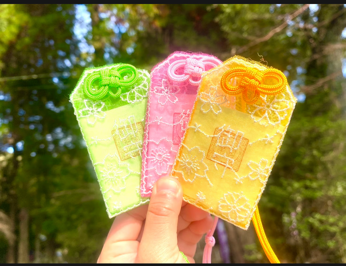 日本神社 彥嶽宮開運招福蕾絲御守