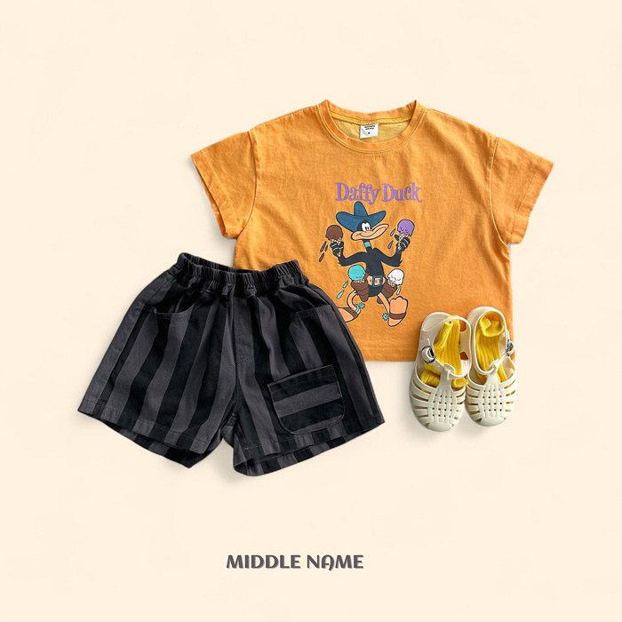 🇰🇷middle name tee