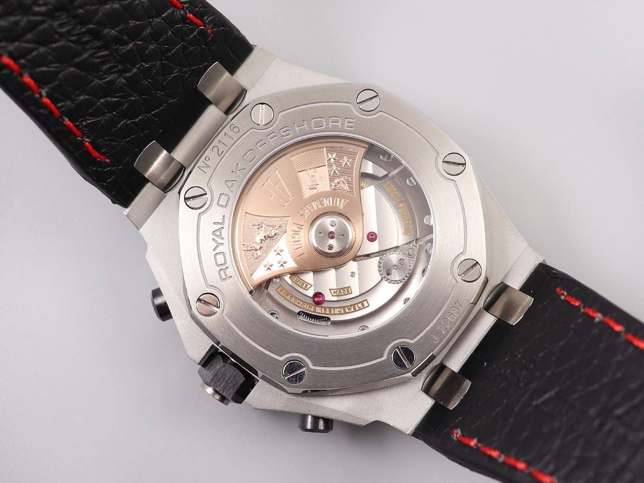 A P26470st黑面红秒V2版经典a p计时款式之一 搭载复刻原版3126机芯 直径42mm 厚度15.6mm 🔥注：JF的所有3126机芯系列是目前市面上壳身最薄和复刻程度最强的版本🔥🔥