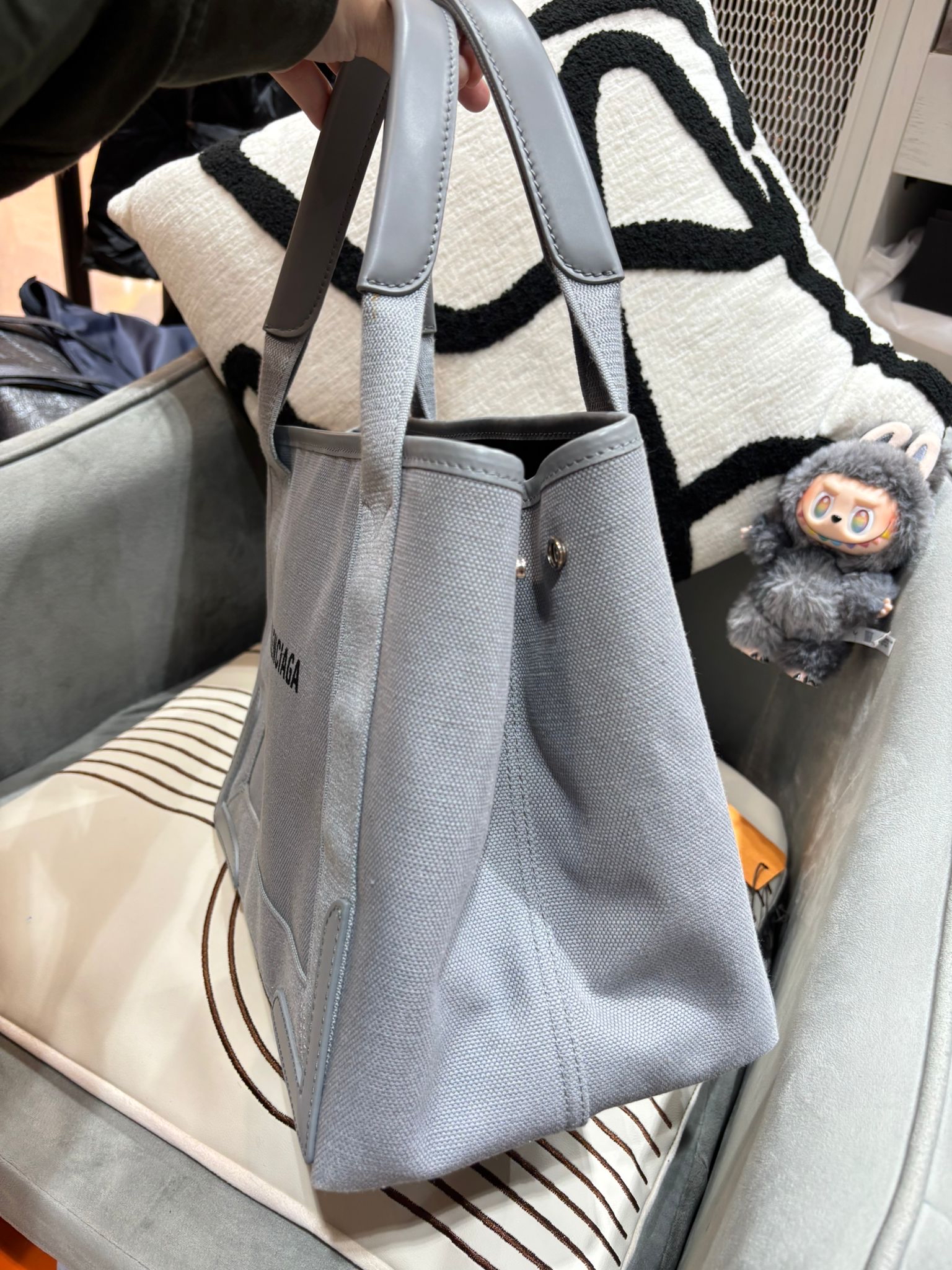 BALENCIAGA Cabas Small Tote Bag 339933 100%Authentic, 95%New ✅Dust bag