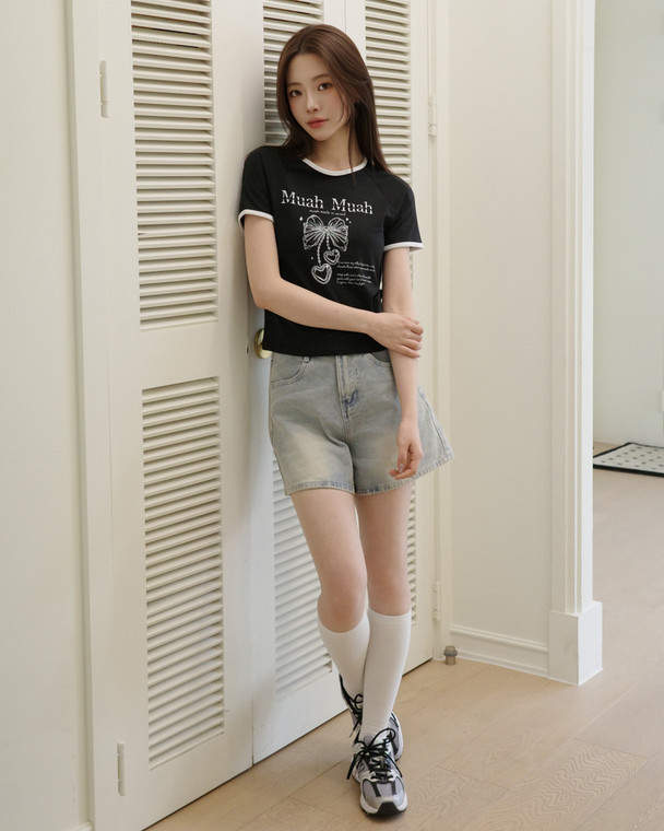 MuahMuah RAGLAN CONTRAST CROP HALF T-SHIRT