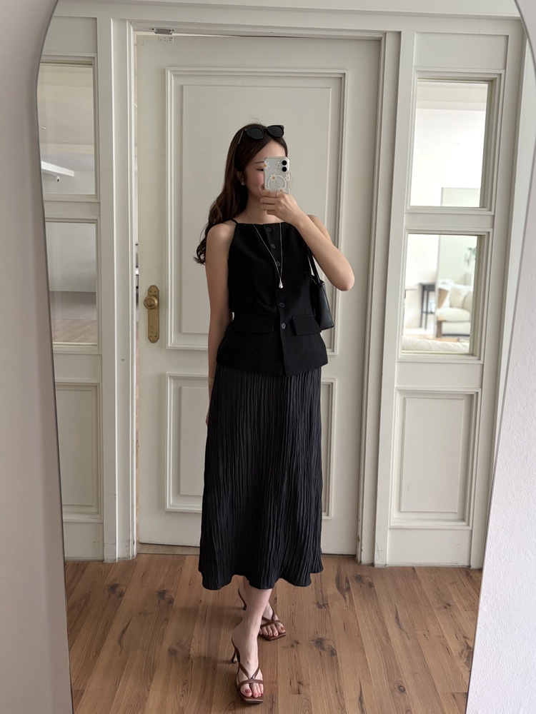 French Muse Vest Dress (Black)