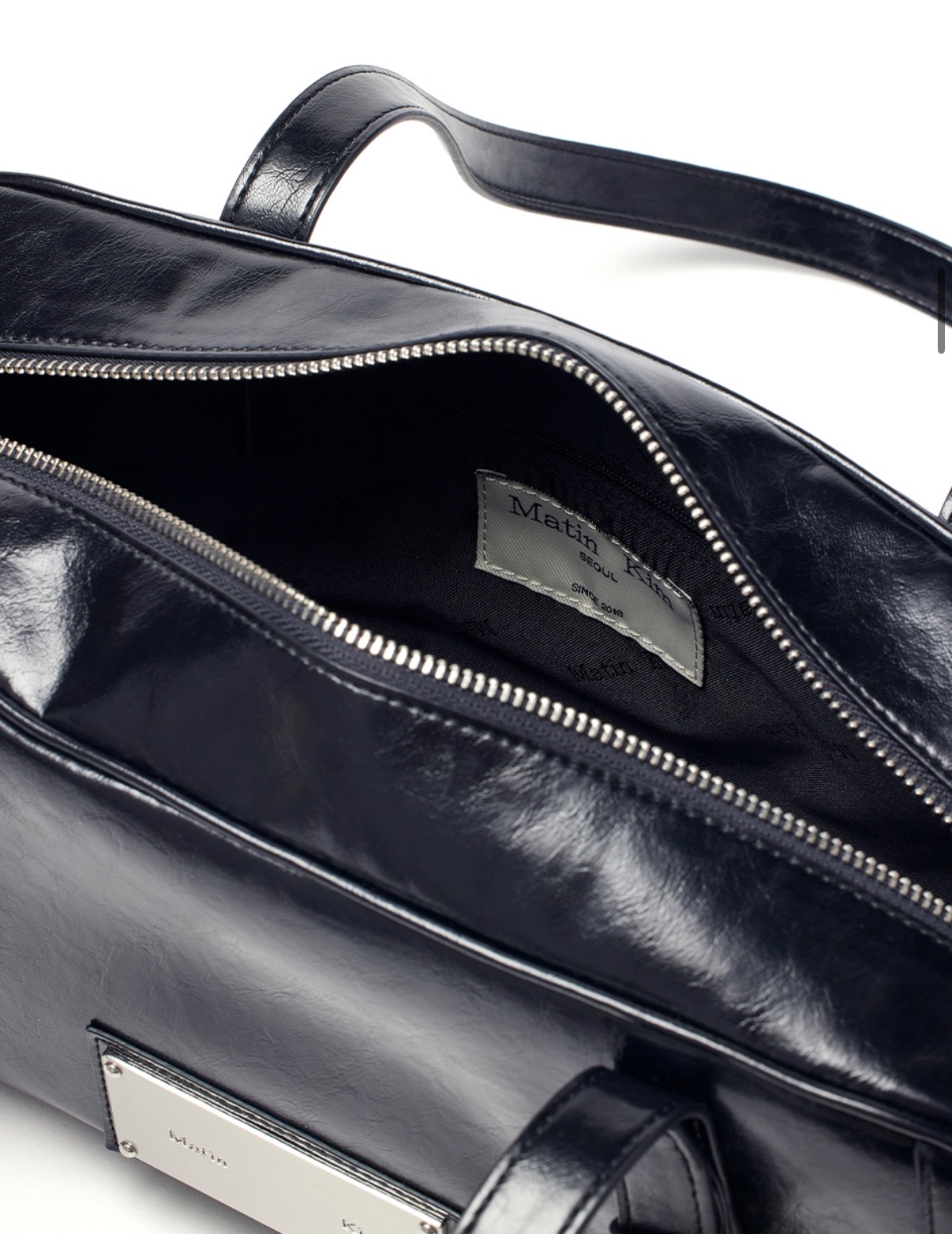 MATIN KIM特價場 BIKER DETAIL MEDIUM SHOULDER BAG IN BLACK