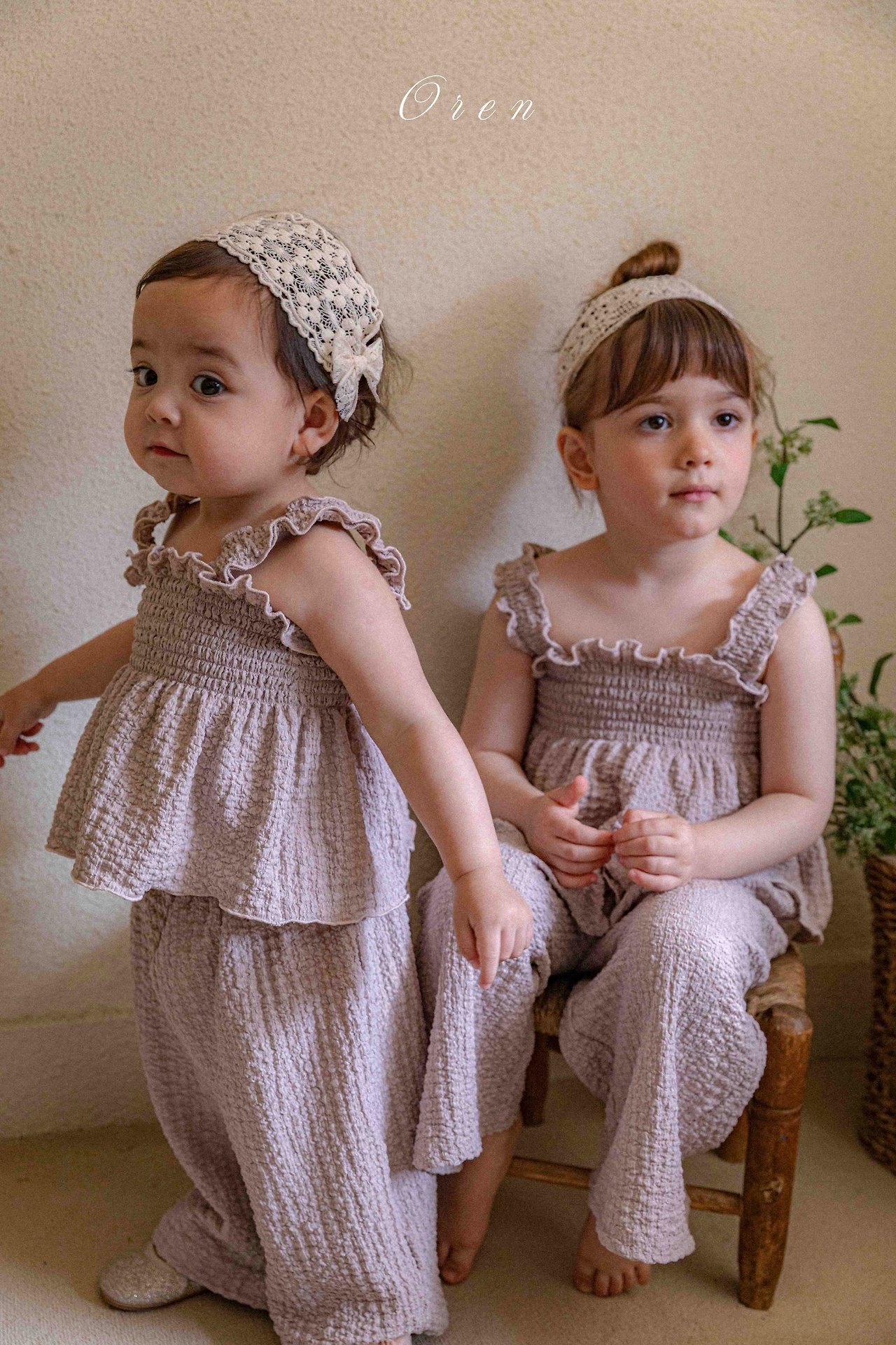 ☀️預訂 韓國直送☀️🇰🇷Oren Vienna兩色荷葉邊吊帶背心外套長褲三件套裝