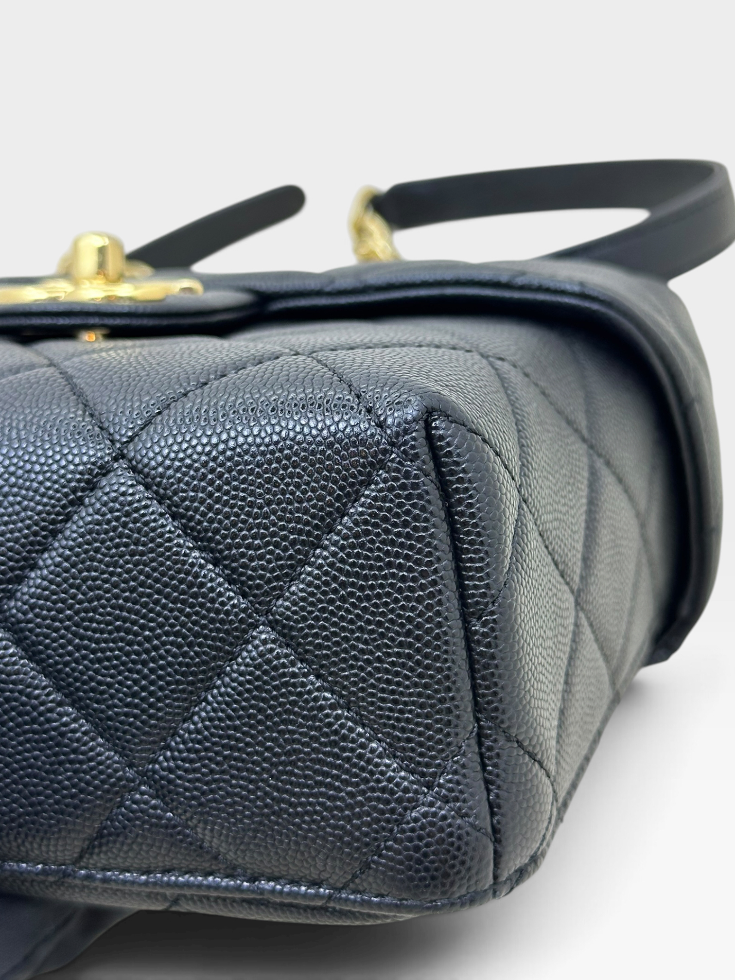 Pre-Owned CHANEL 23C Vanity Flap Bag with Handle / Product Code: K090404
