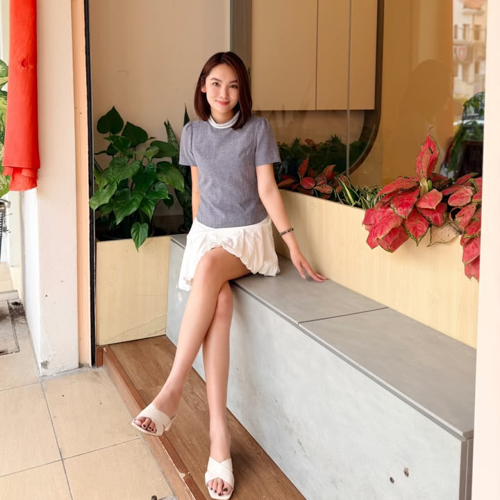 SS-Y690 STAND COLLAR SHORT SLLV BLOUSE