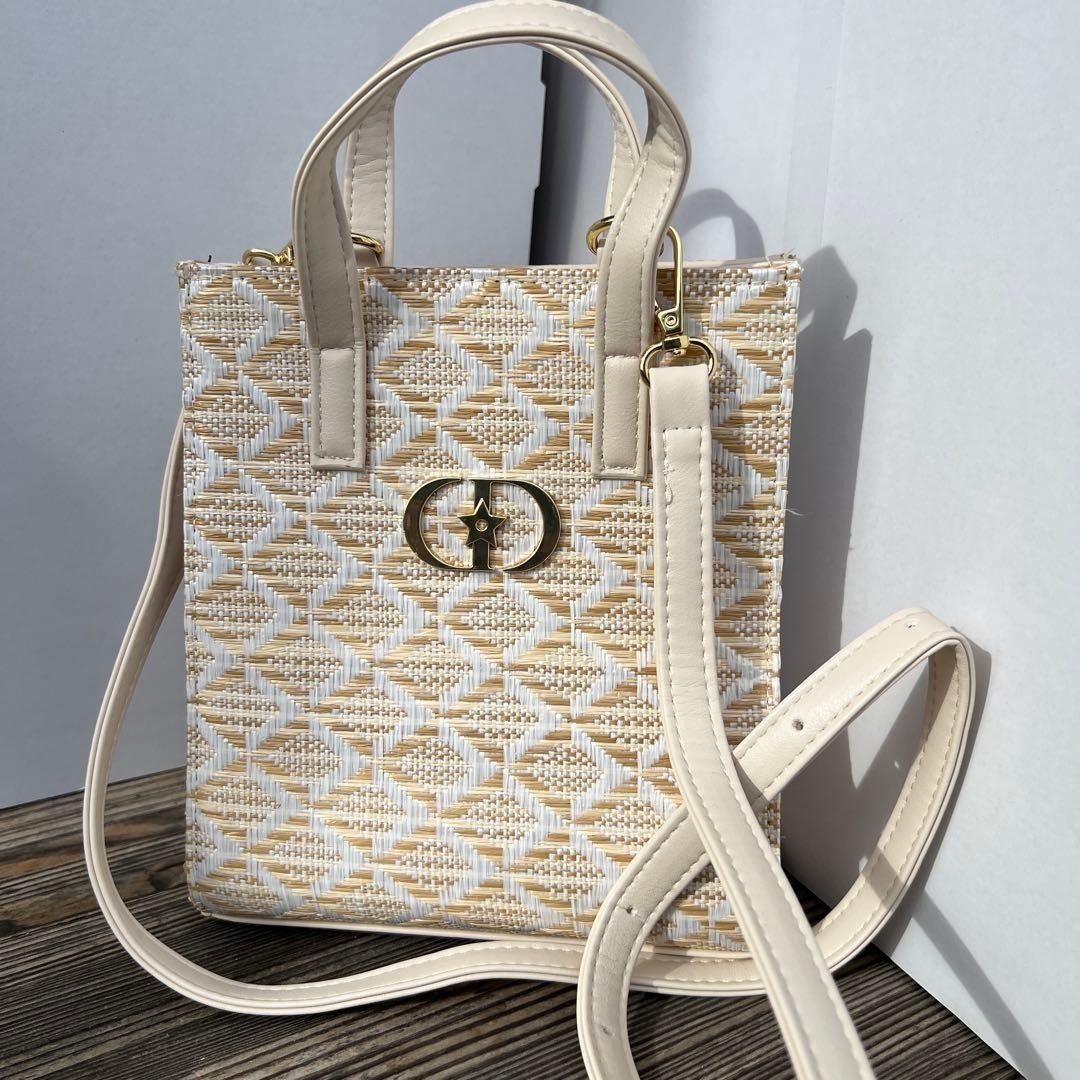 即時下架 - 清庫存🌈A129 - 日本 DIOR 贈品 琴譜型手袋仔