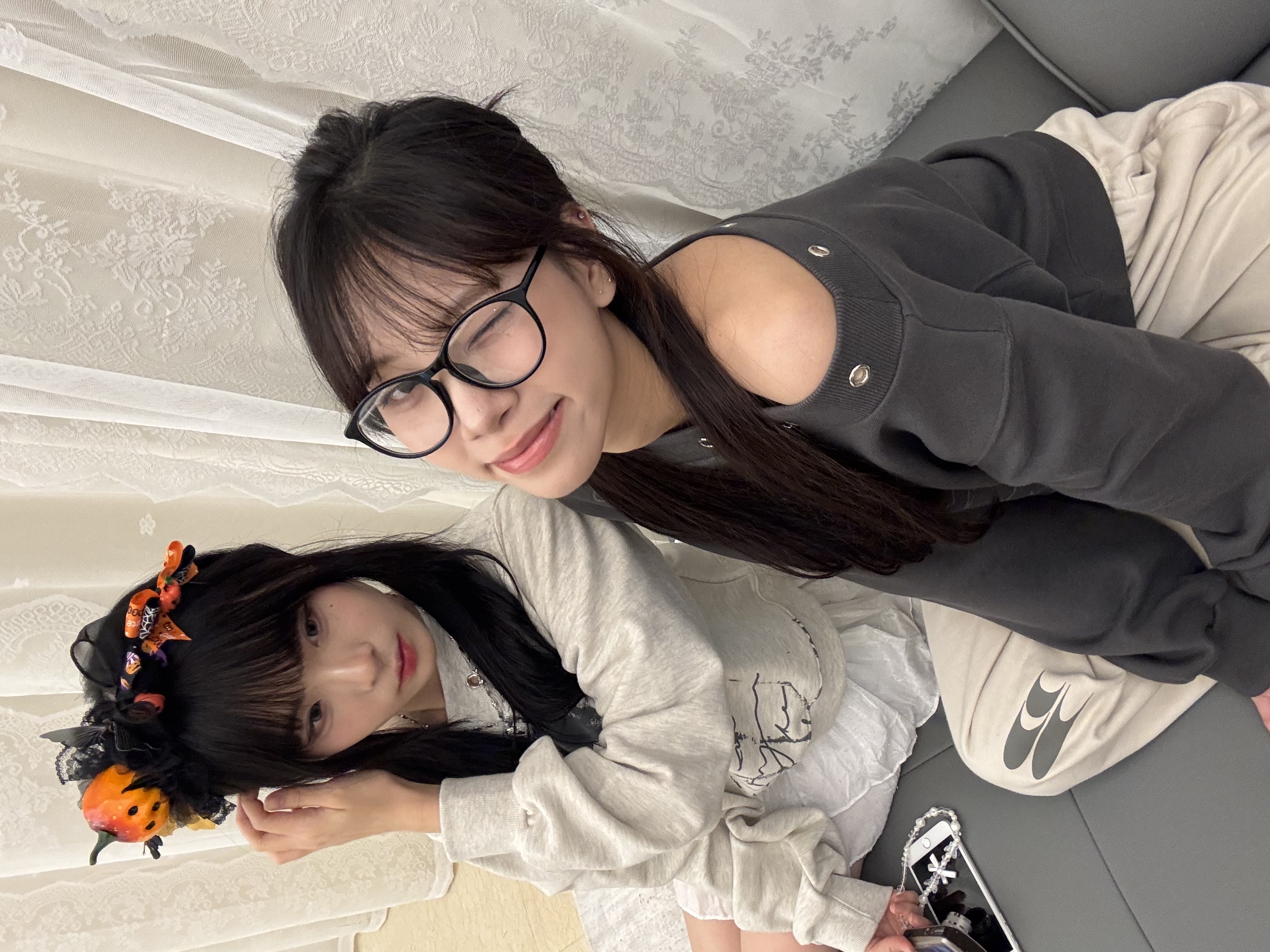 韓國Y2K洞洞塗鴉短Hoodie 