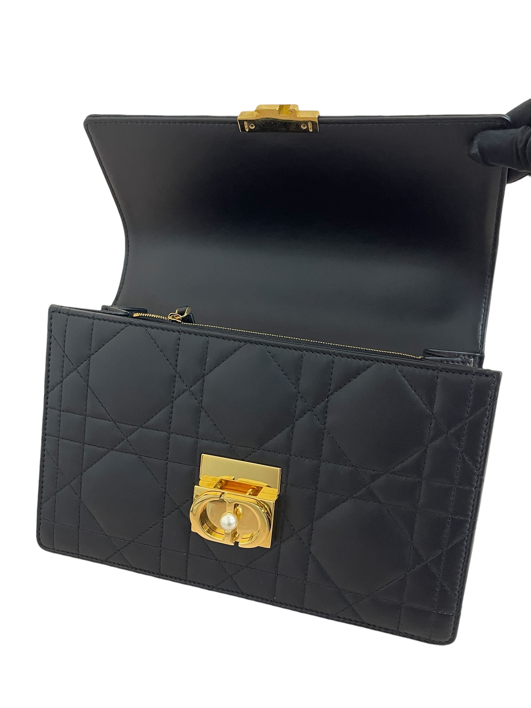 Unused item Dior Angle / Product Code: 070104