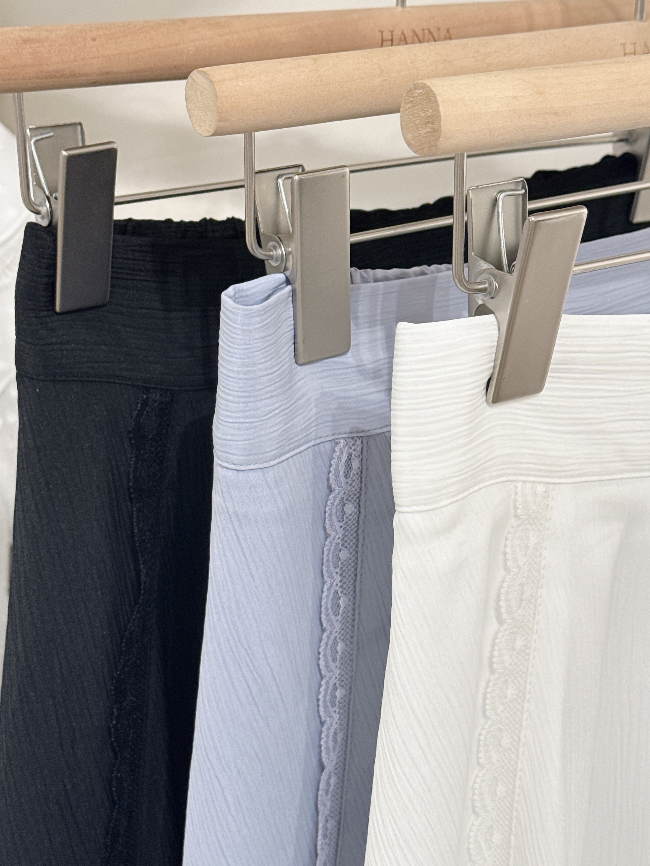 Elegant Skirt with Lace Edge