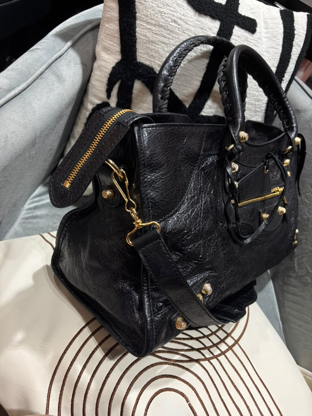 BALENCIAGA Giant Part Time 2 way bag 黑色牛皮金釘，100%Authentic, 98%New ✅mirror ✅Dust bag 