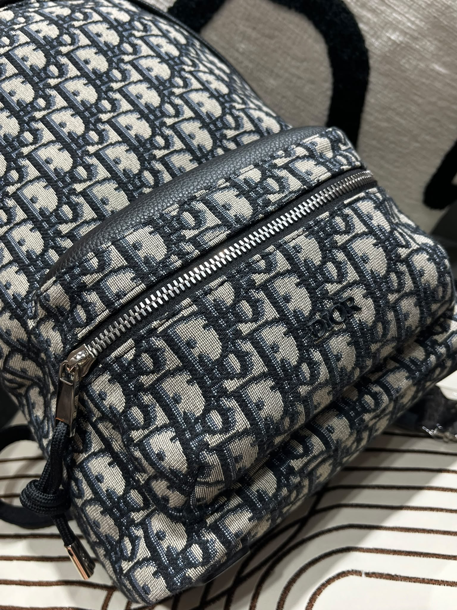Christian Dior Oblique backpack 100%Authentic, 98%New  ✅證書✅Dust bag 