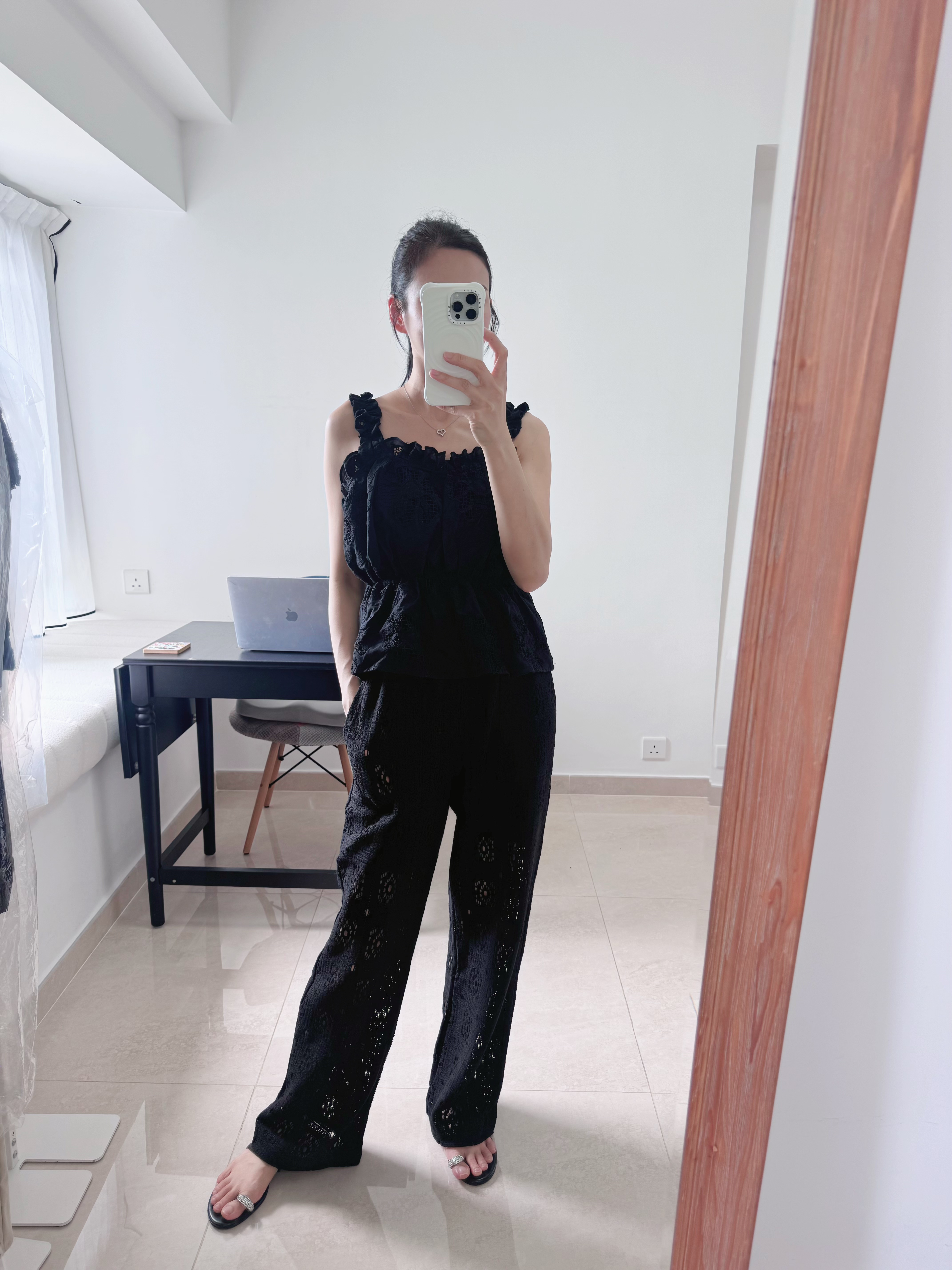 Lovely embroidered lace top (Black)