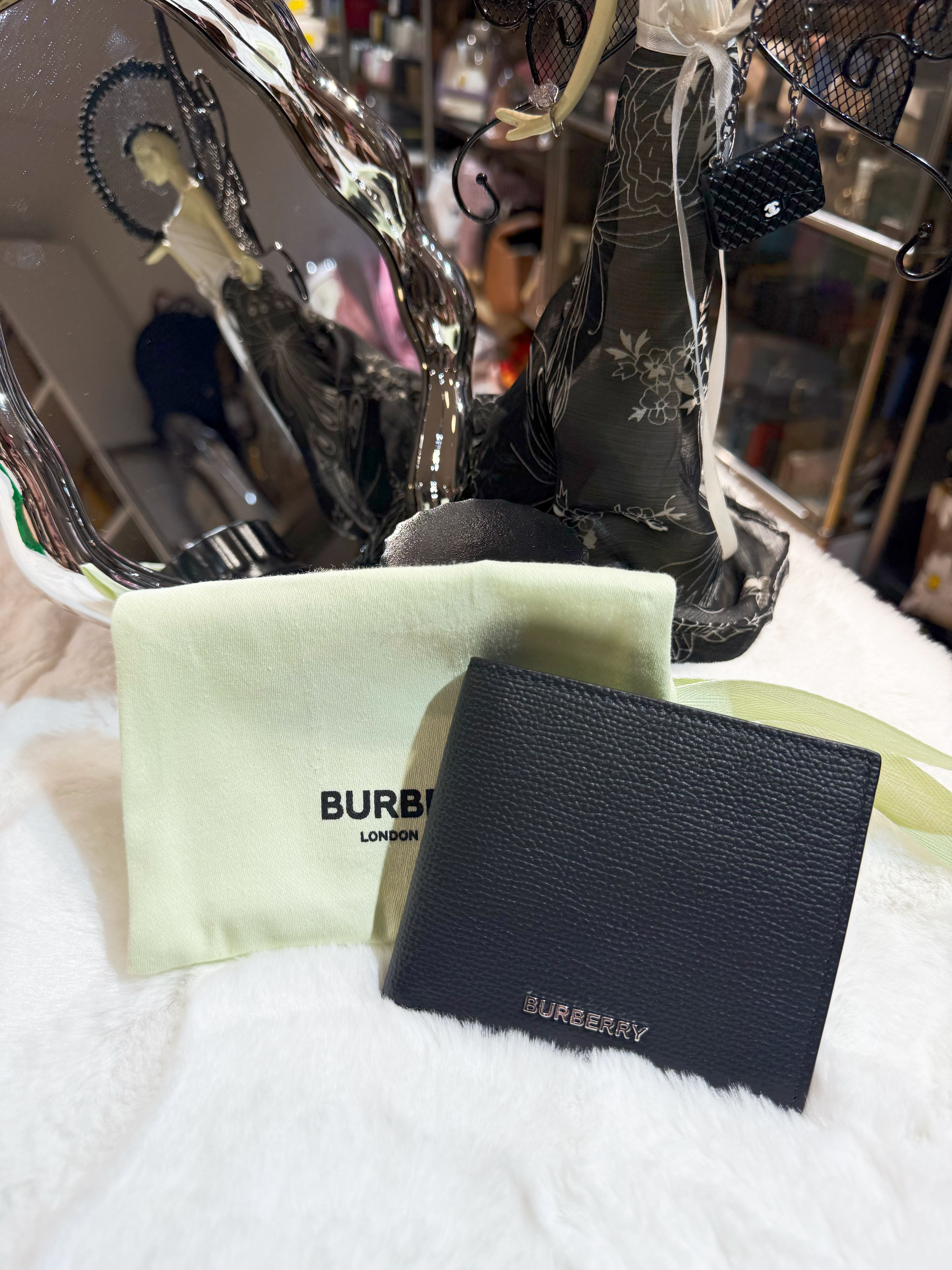 Burberry bi fold wallet 738/blk