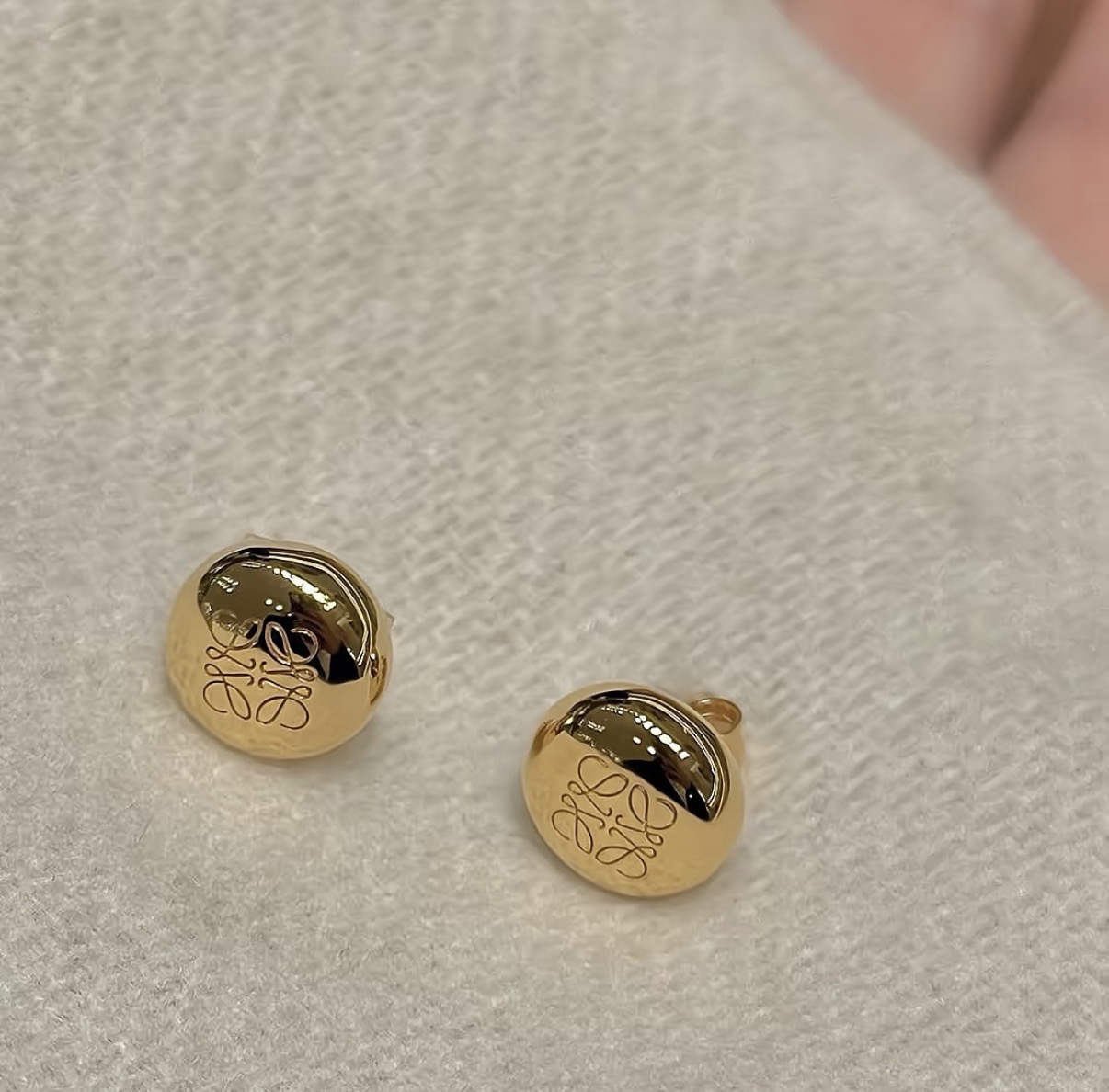 限時優惠✨訂貨📮LOEWE pebble 耳環