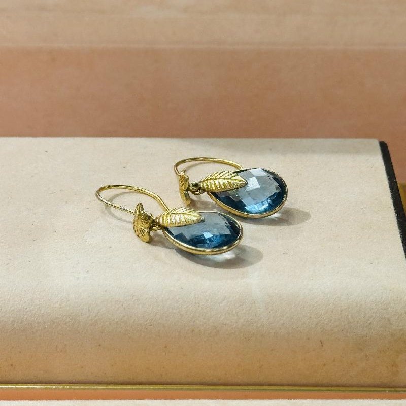 Vintage Recomposed Czechoslovakian Faceted Glass Hook Earrings(C043)