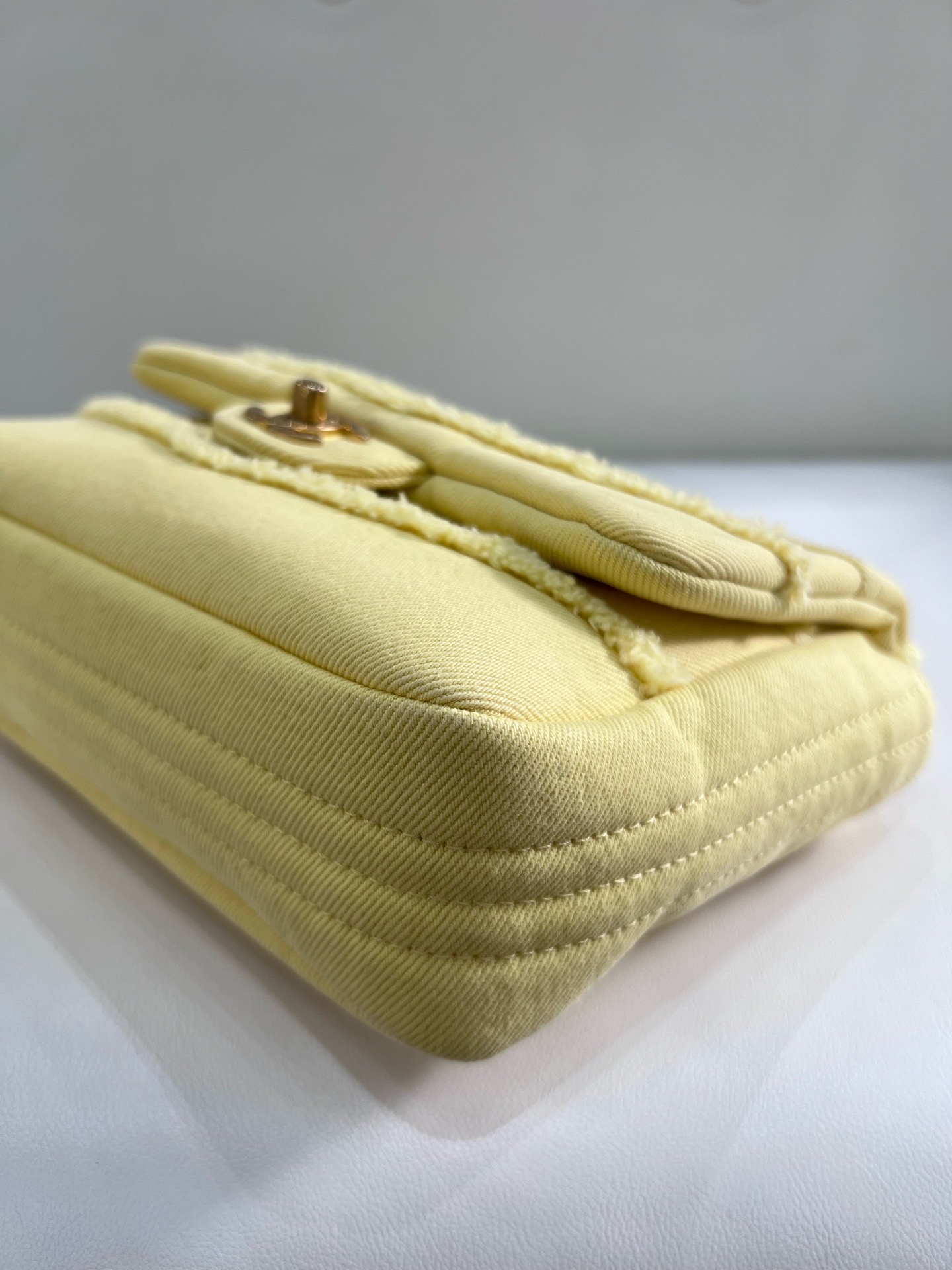 【預訂貨品】Chanel小雞黃牛仔布方胖子 