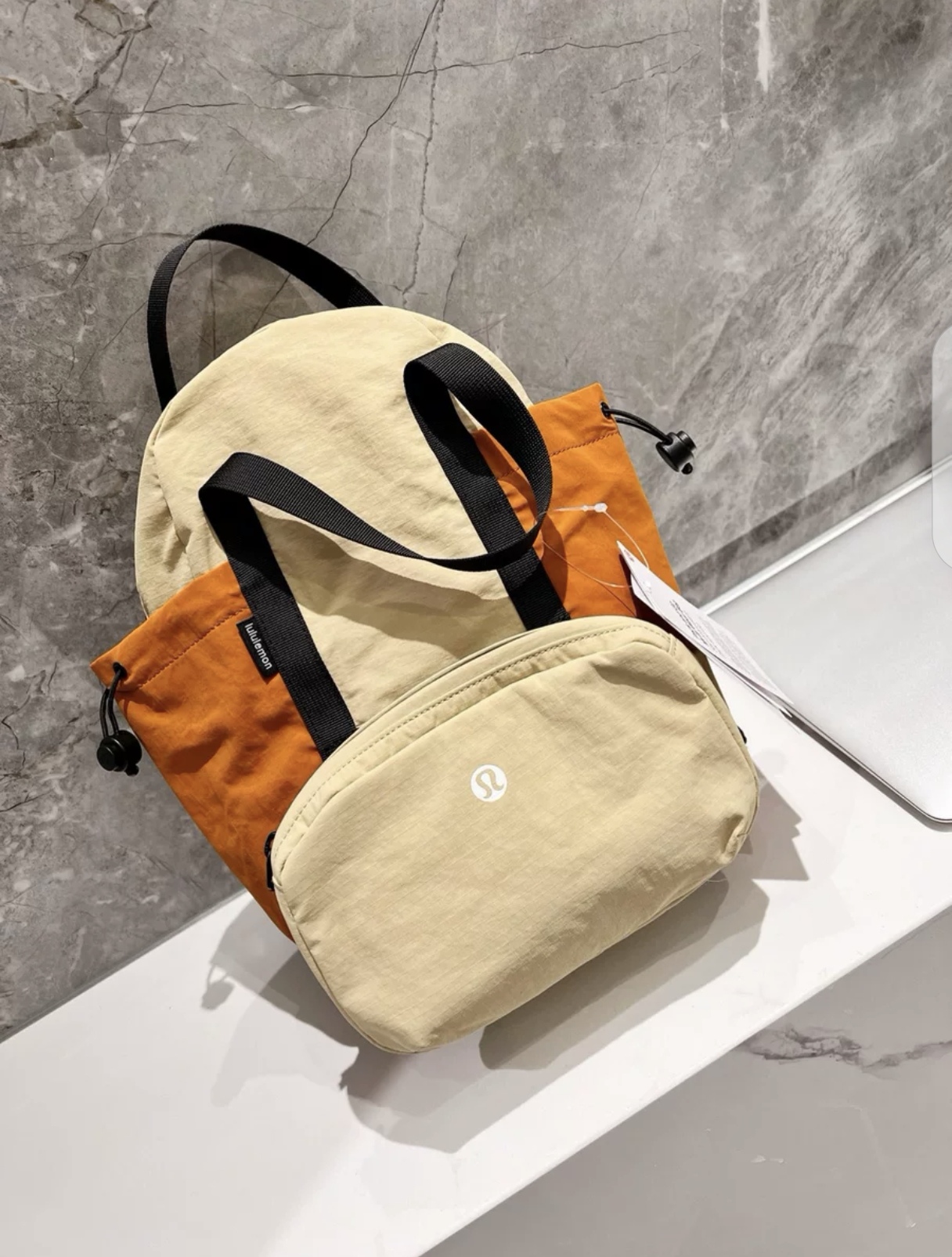 $188一套2用。Lululemon 這款多功能包真的火得有道理 ✨