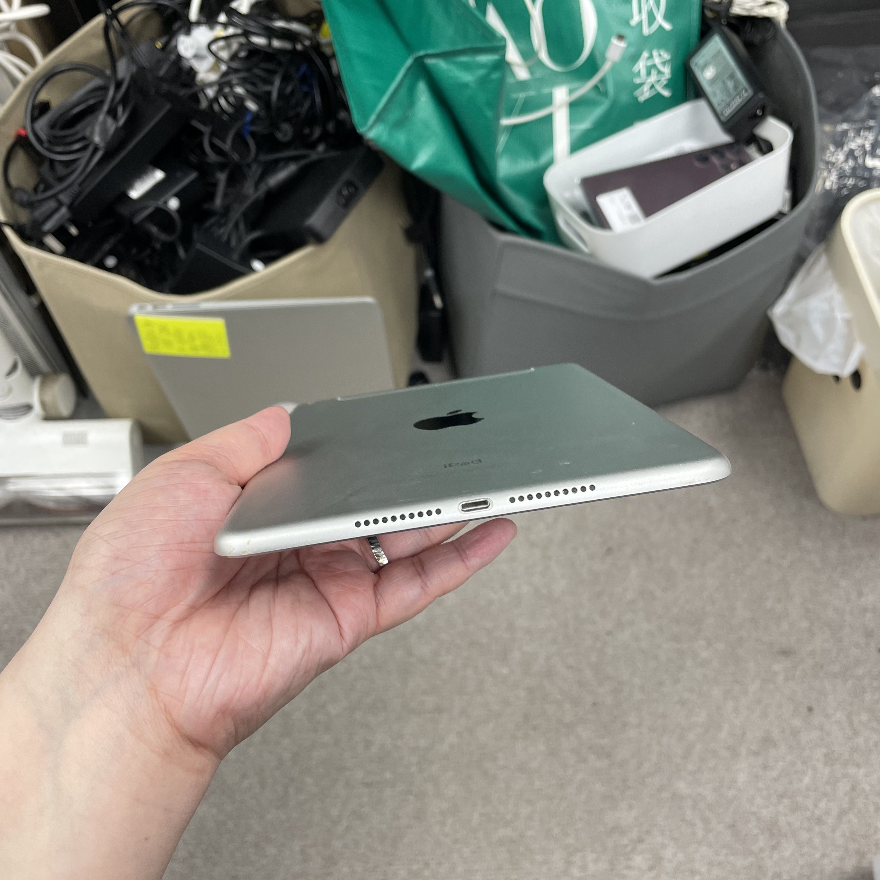 *483086 iPad mini 5 勁靚機 64GB 插卡版 銀色 sliver