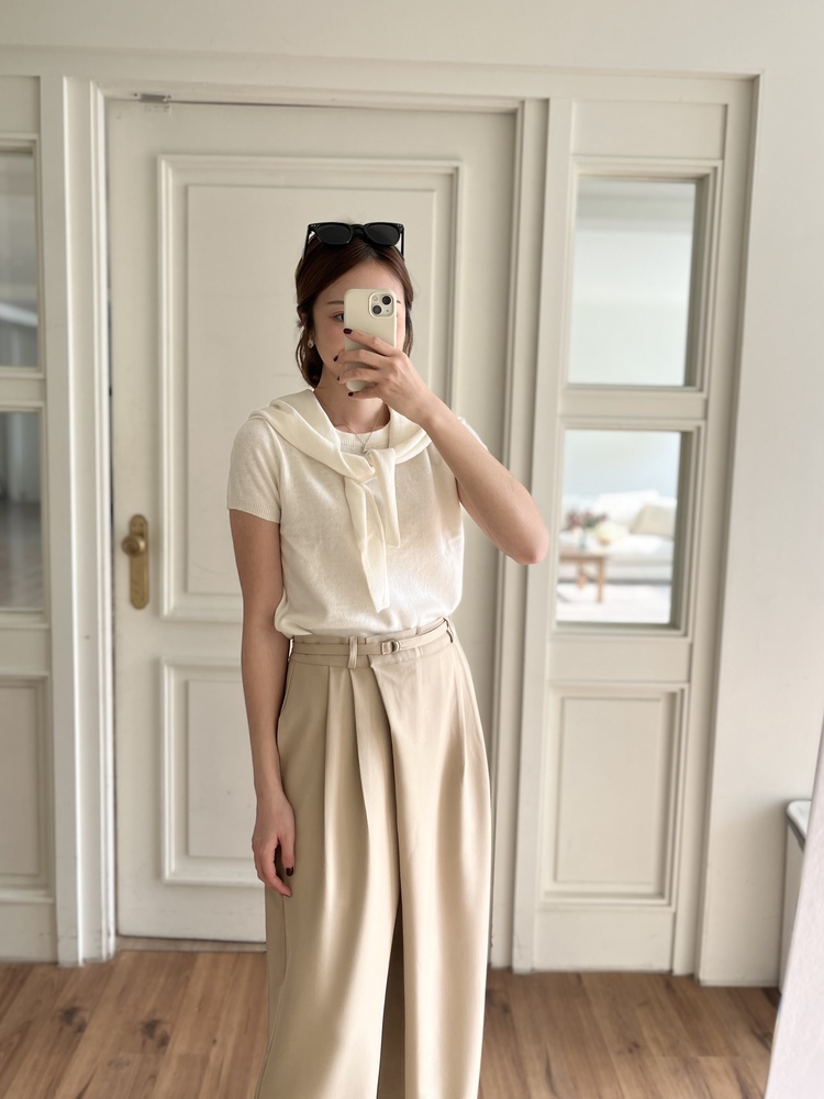 The Frenchie Top with Cape (Ivory)